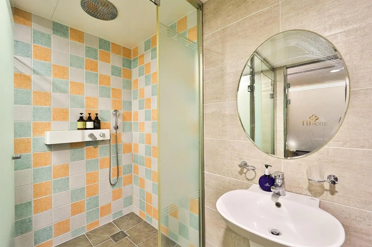 Shower in Seomyeon IB Hotel
