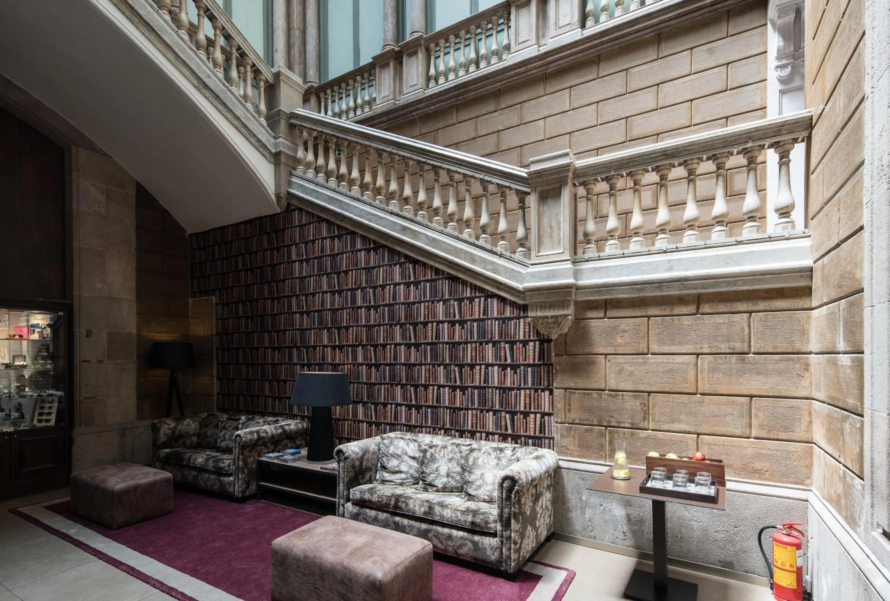 Living room in Catalonia Portal de l'Angel