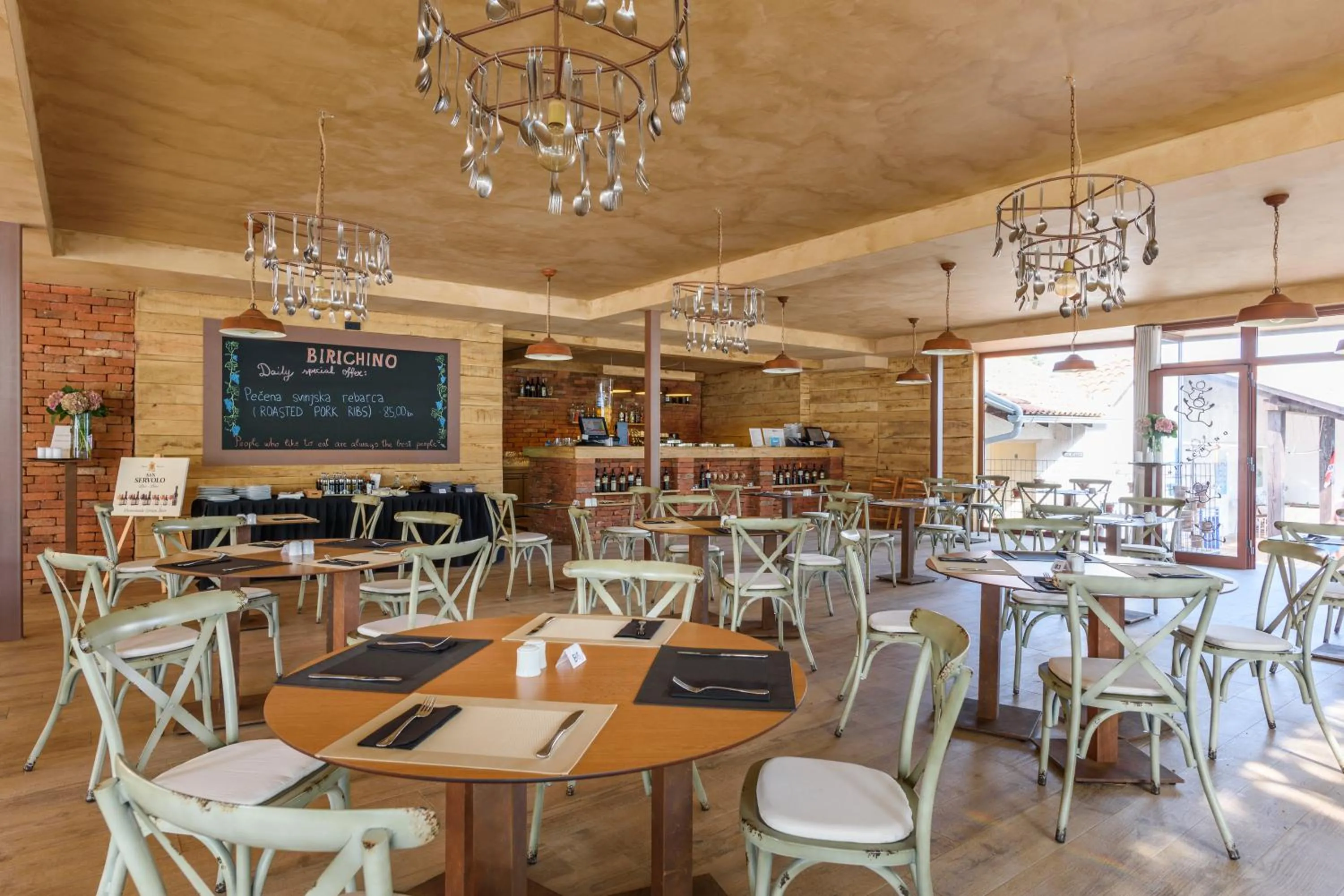 Food and drinks in Maistra Select All Suite Island Hotel Istra