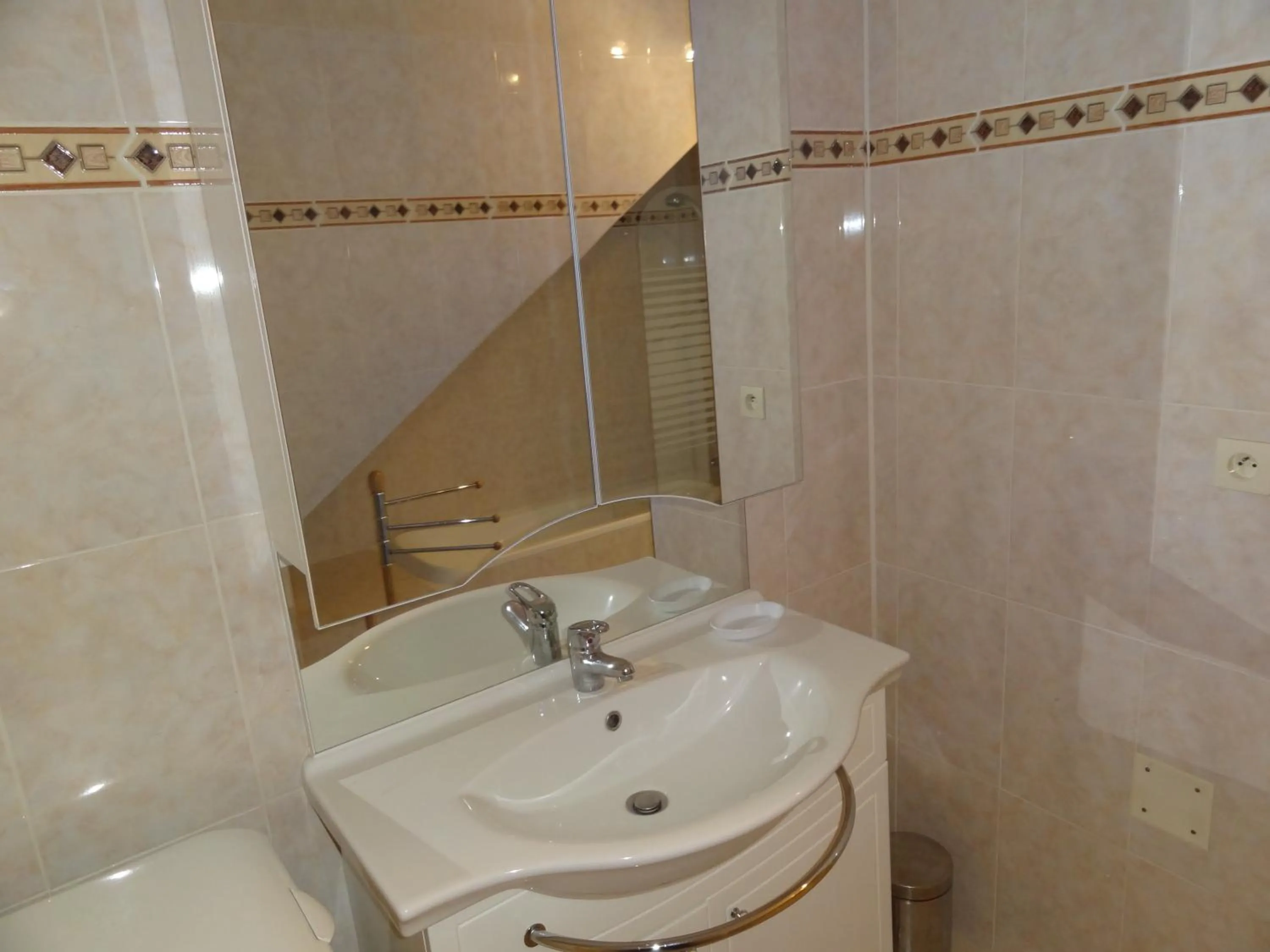 Bathroom in Locations des Alpilles