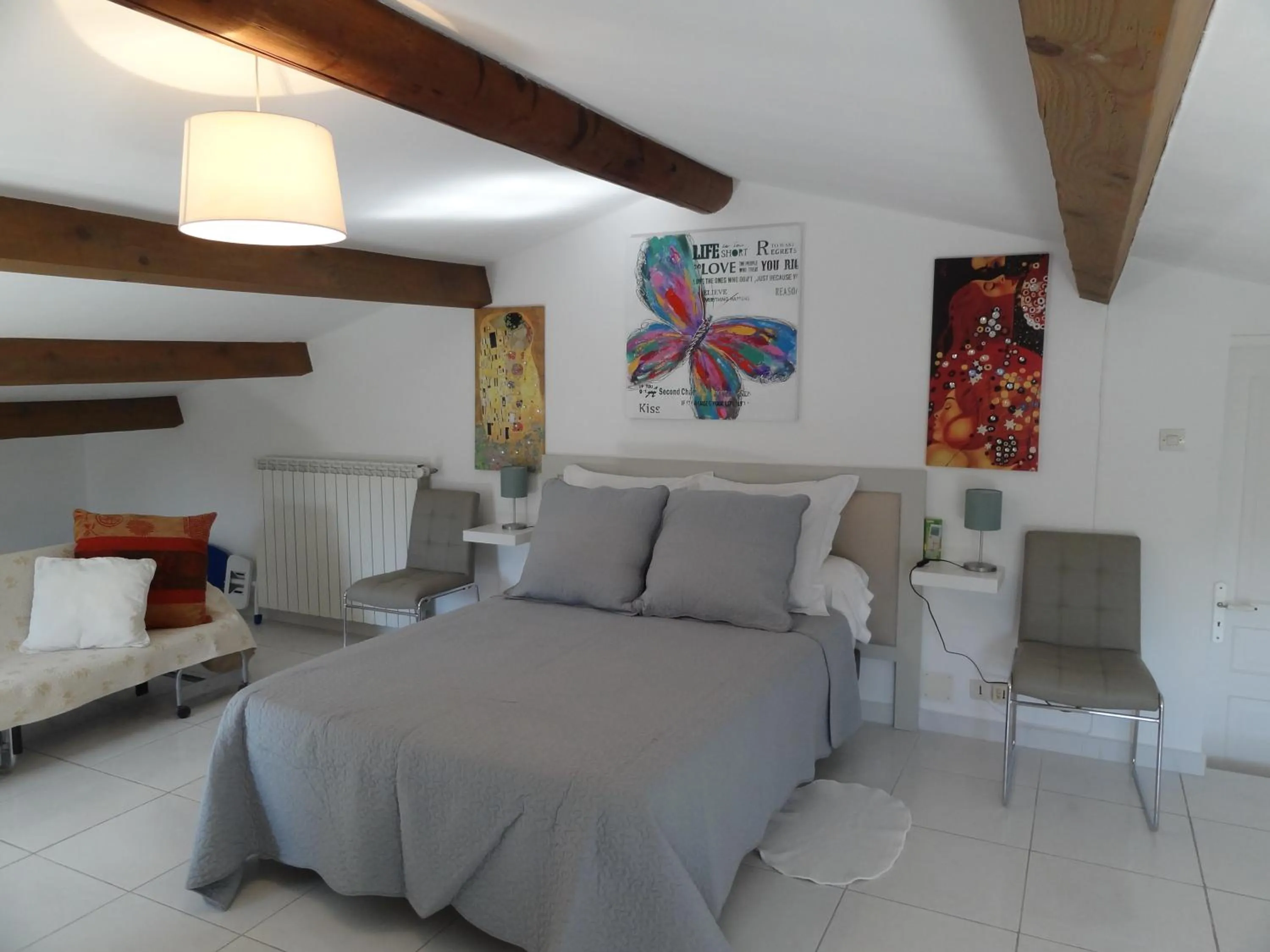 Bedroom in Locations des Alpilles