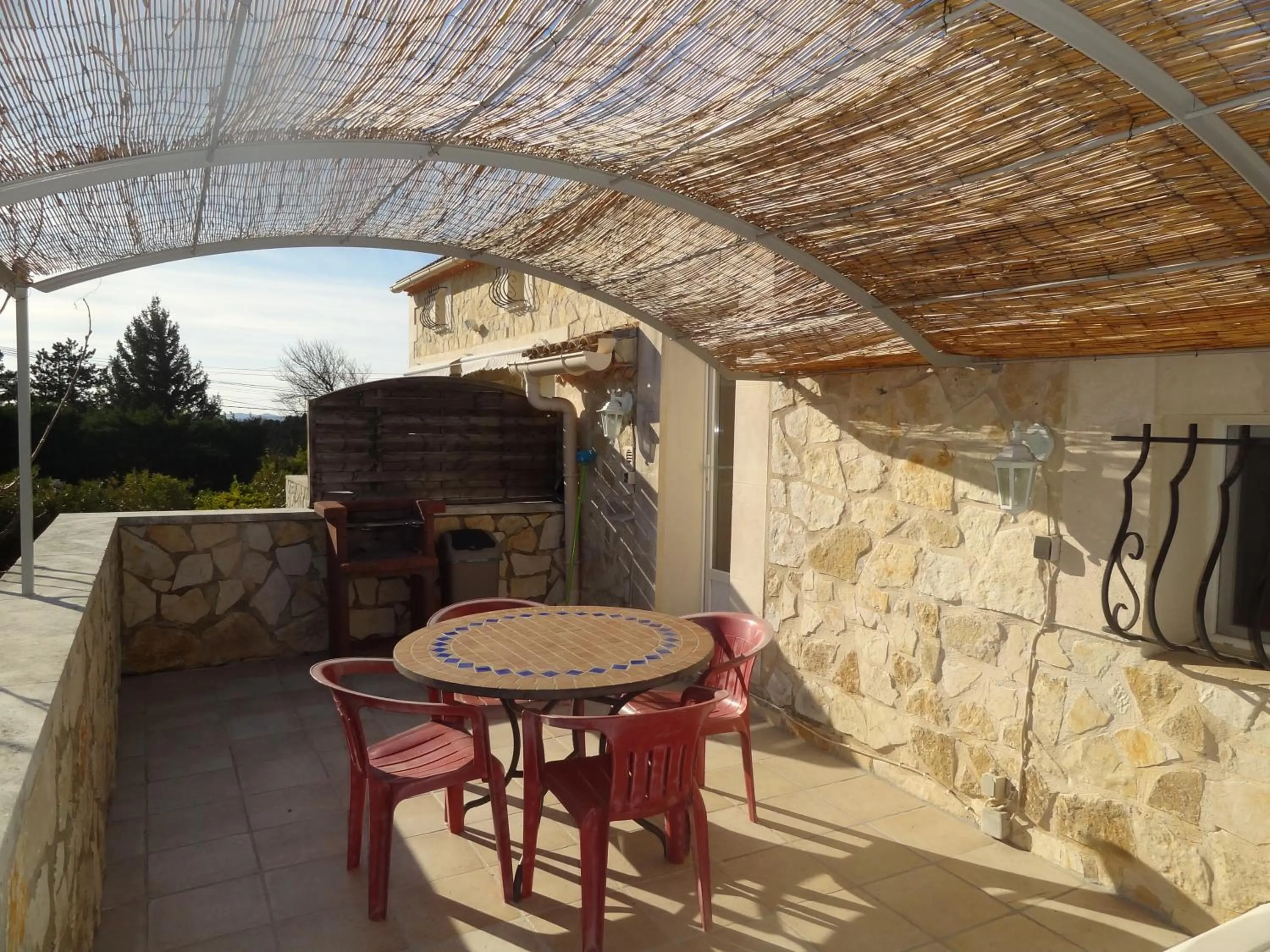 BBQ facilities in Locations des Alpilles