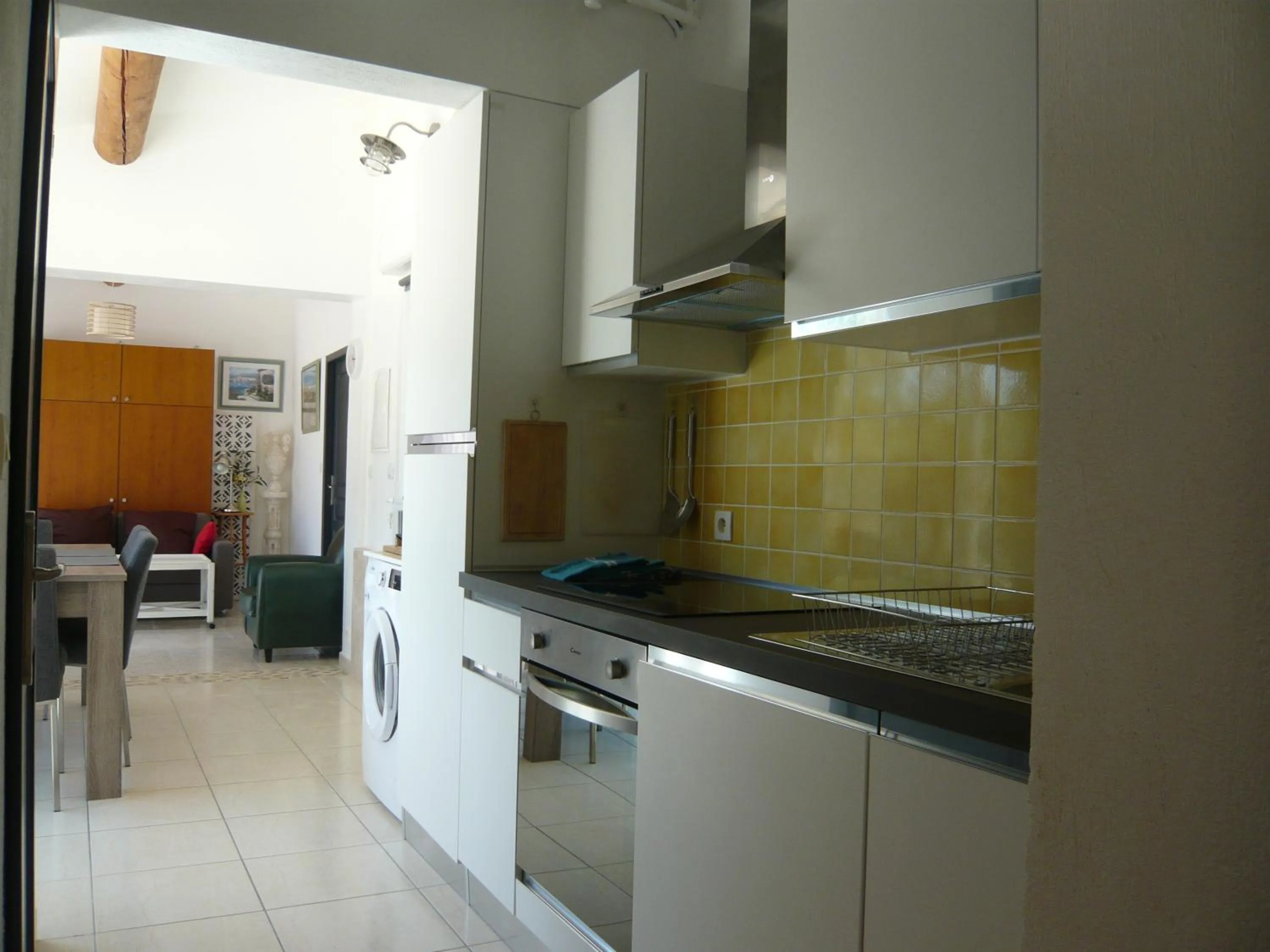 Kitchen or kitchenette in Locations des Alpilles