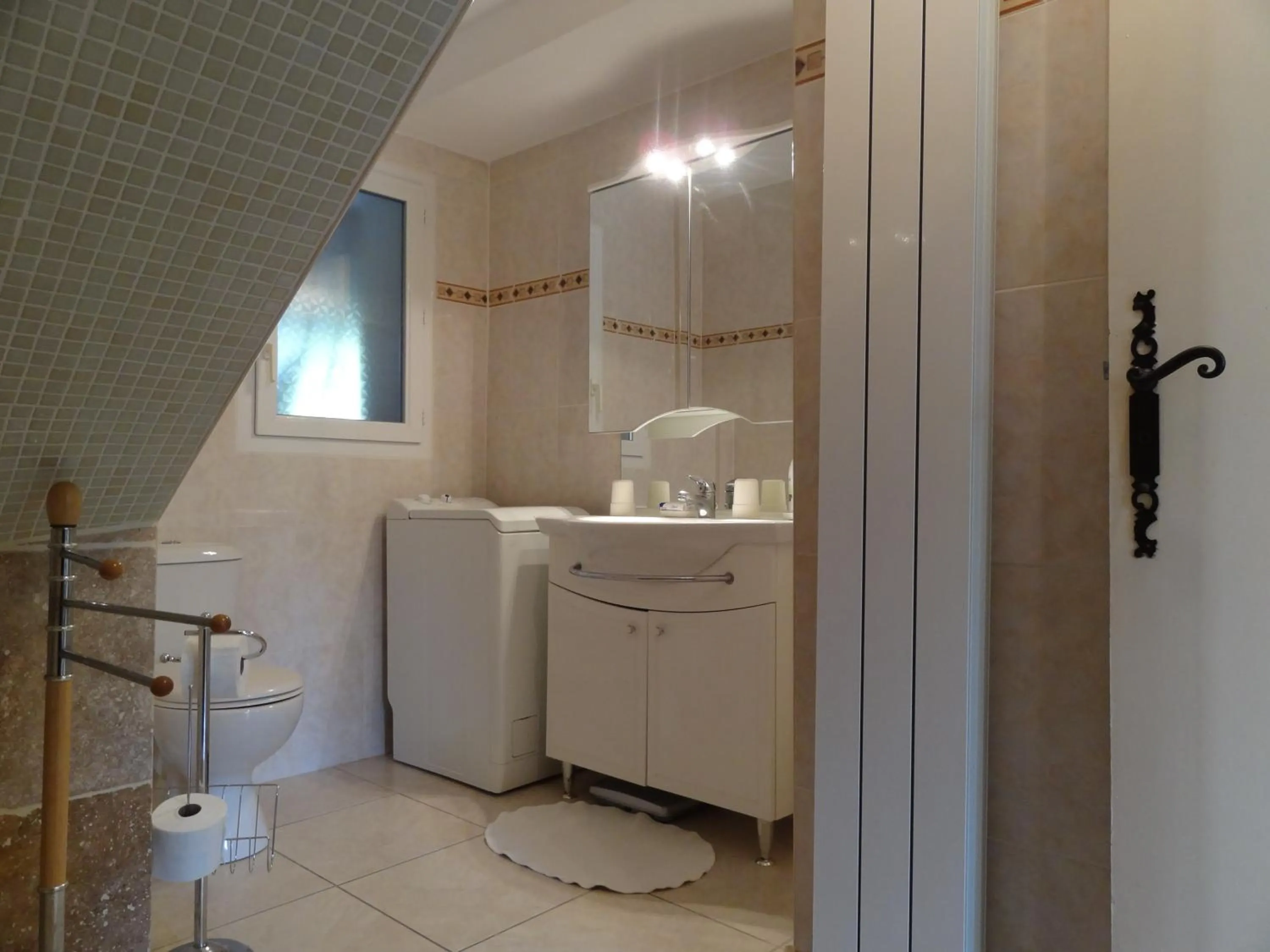 Bathroom in Locations des Alpilles