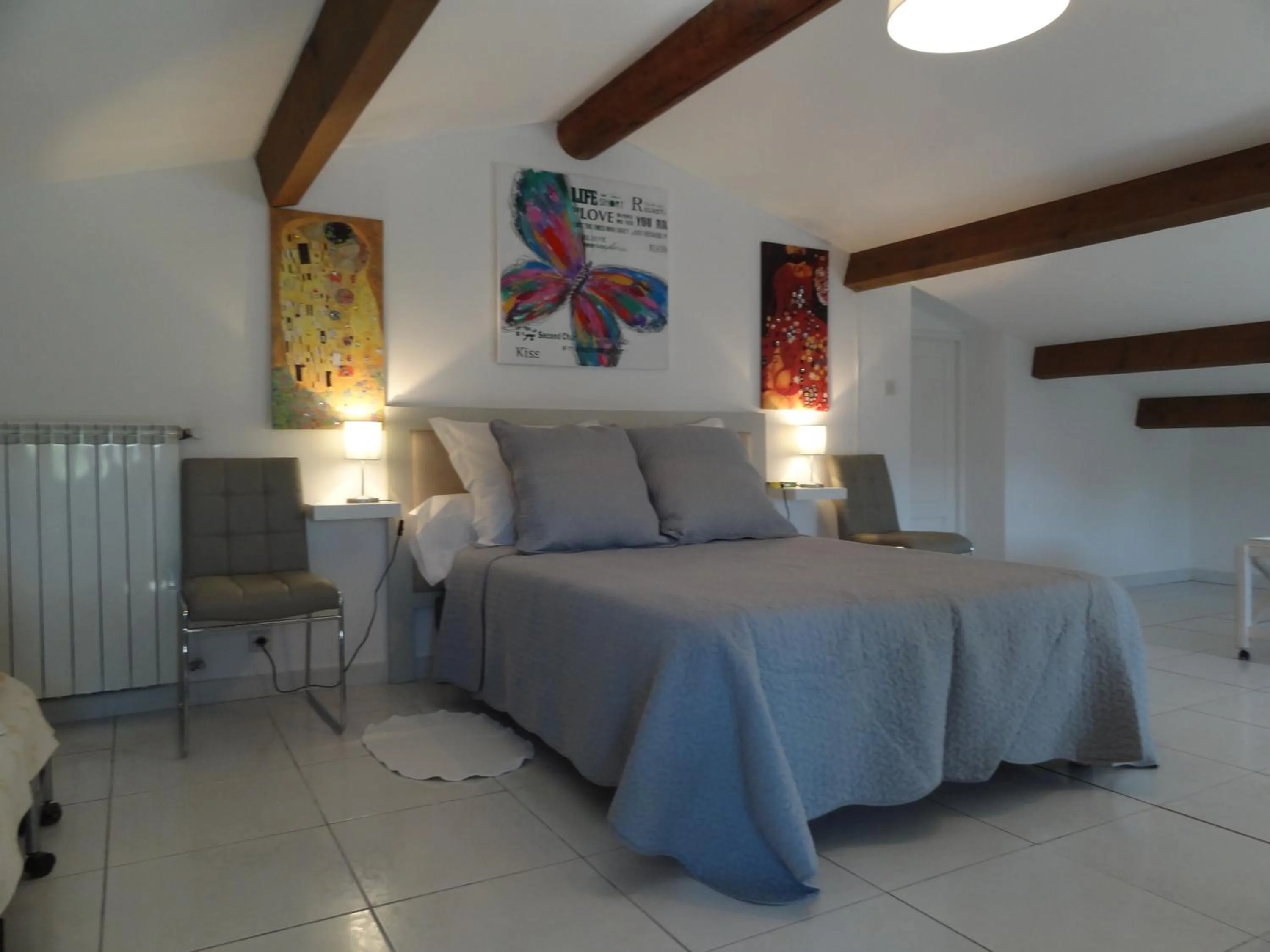 Bedroom, Bed in Locations des Alpilles