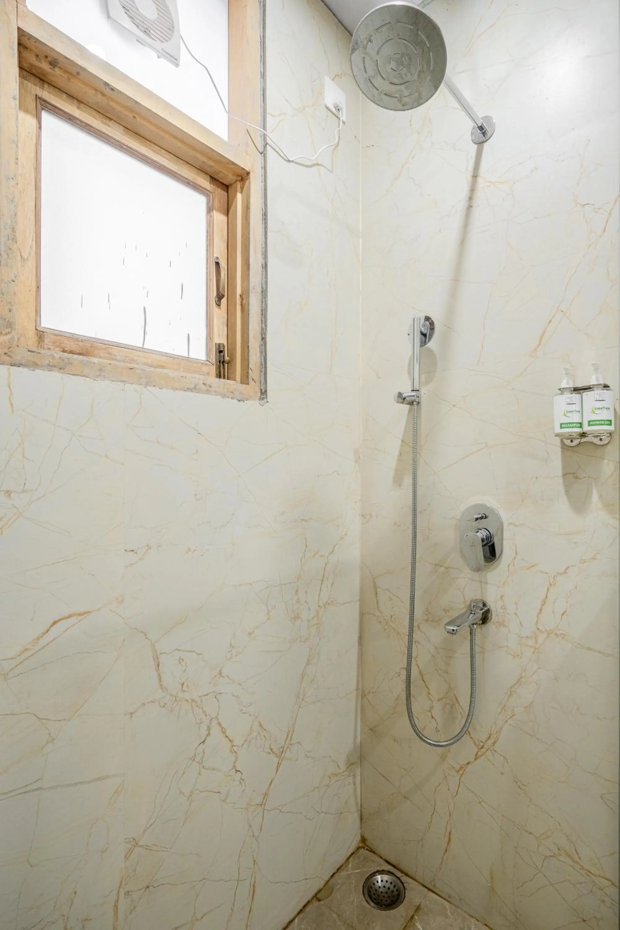 Bathroom in Lime Tree Hotels and Banquet Greater Noida