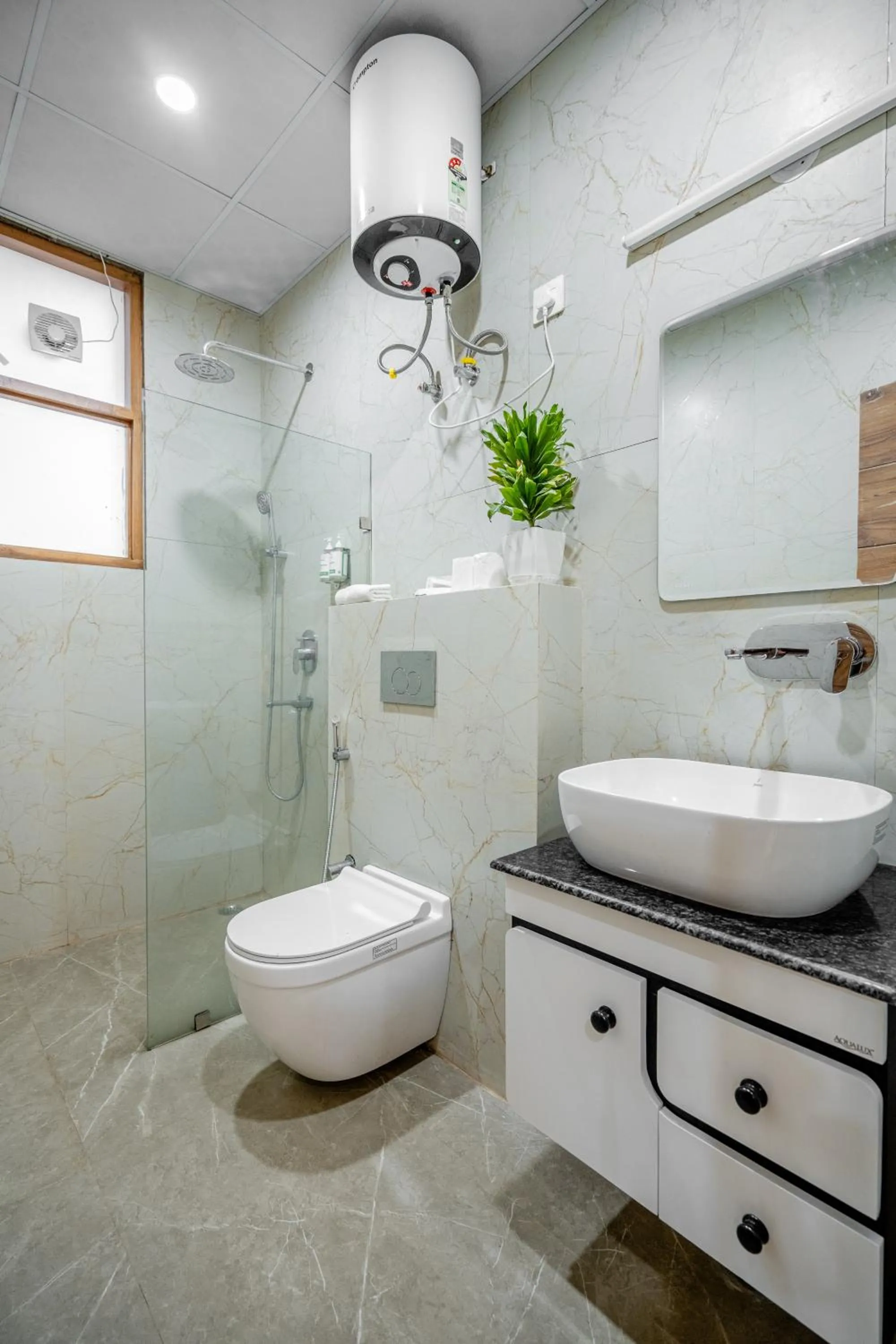 Bathroom in Lime Tree Hotels and Banquet Greater Noida