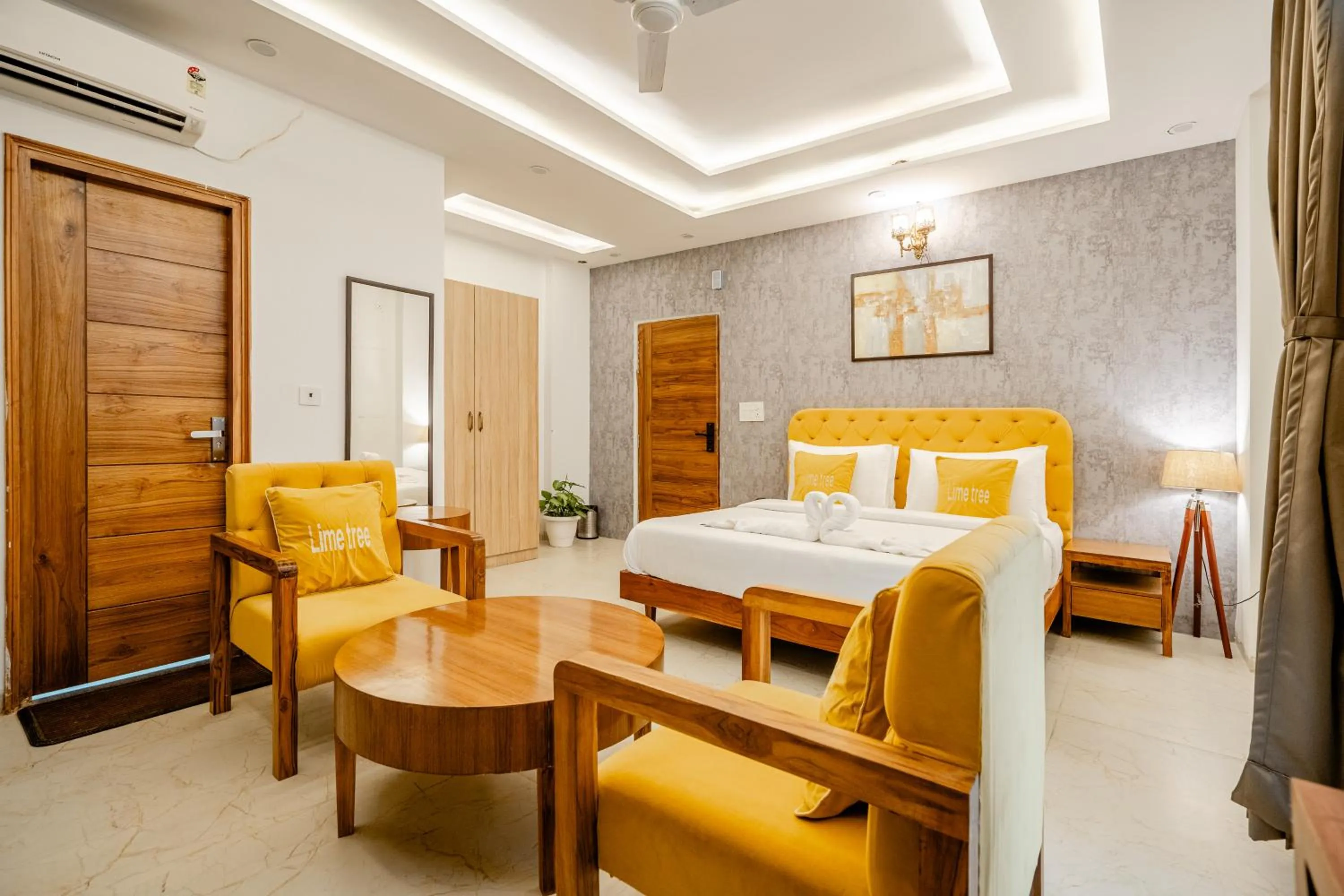 Photo of the whole room, Bed in Lime Tree Hotels and Banquet Greater Noida