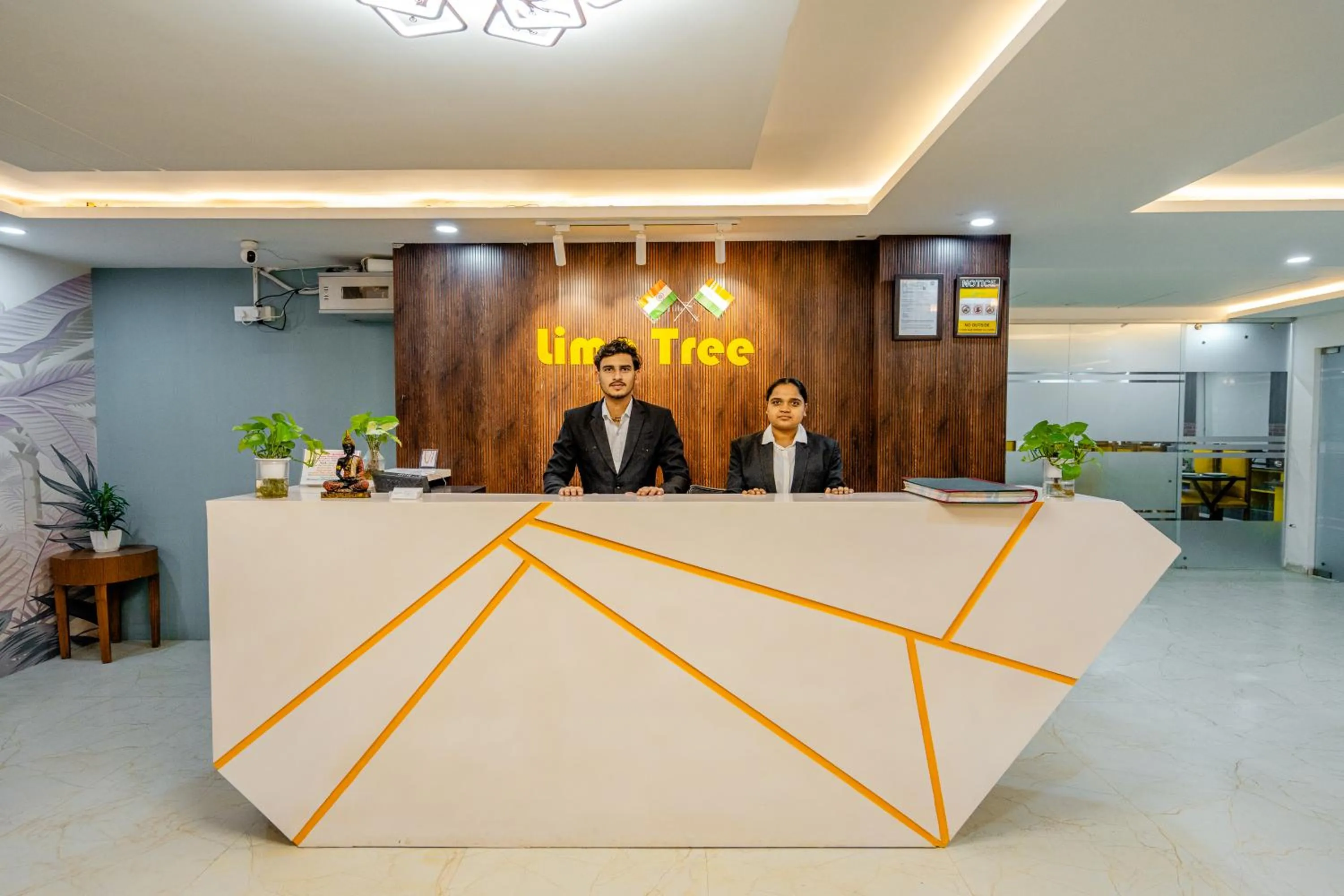 Lobby or reception in Lime Tree Hotels and Banquet Greater Noida