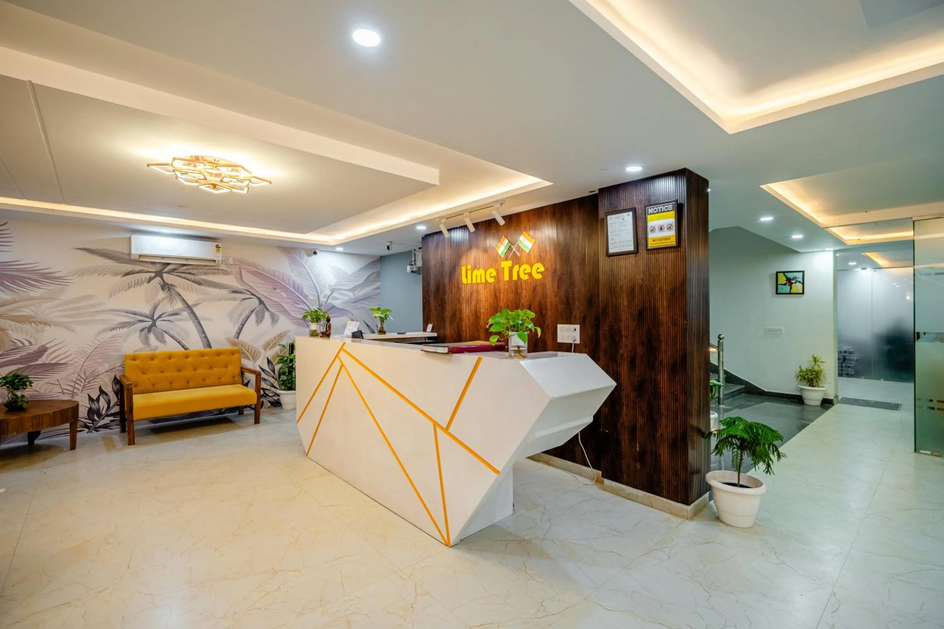 Lobby or reception in Lime Tree Hotels and Banquet Greater Noida