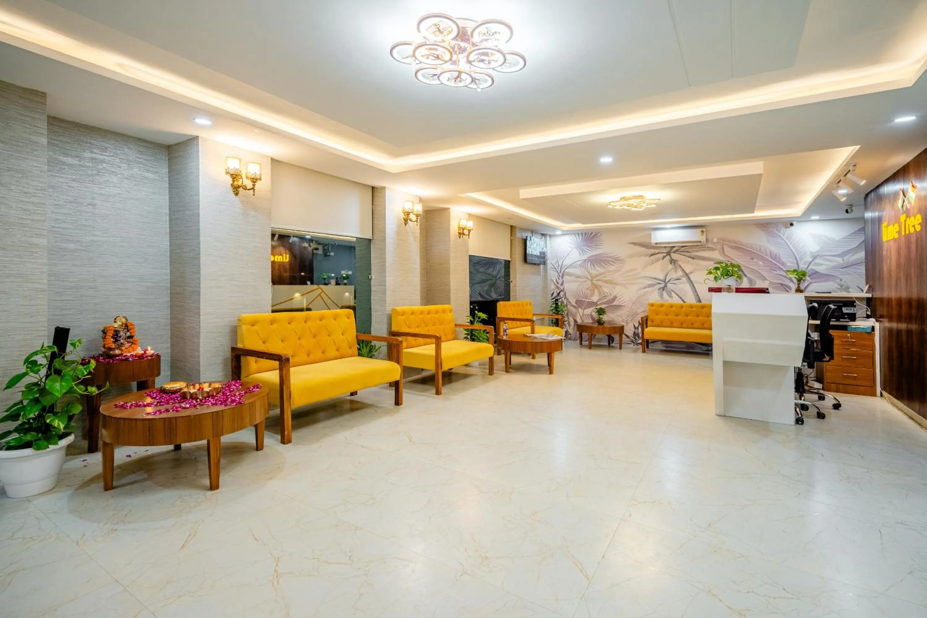 Lobby or reception in Lime Tree Hotels and Banquet Greater Noida