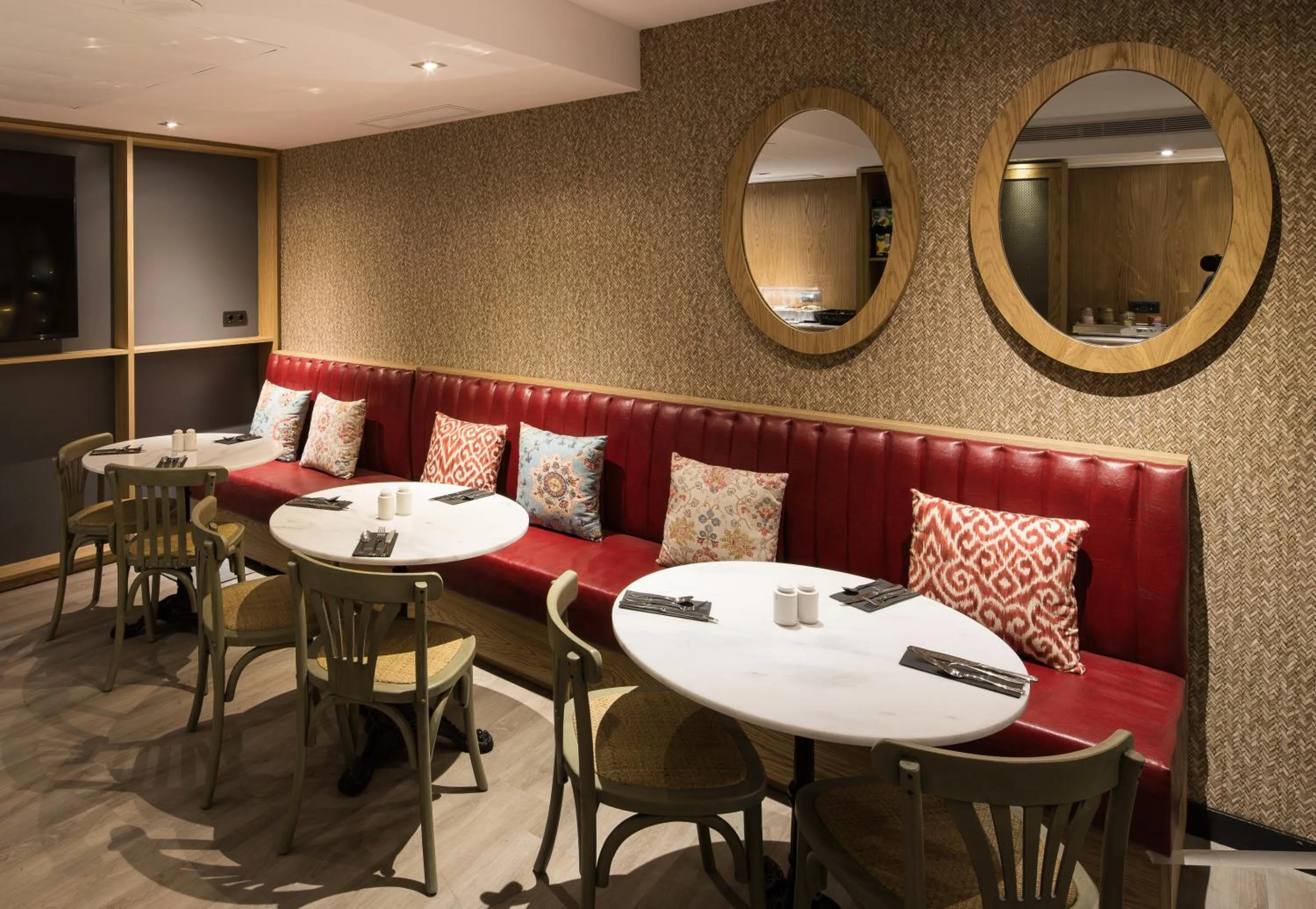 Lounge or bar in Catalonia Born