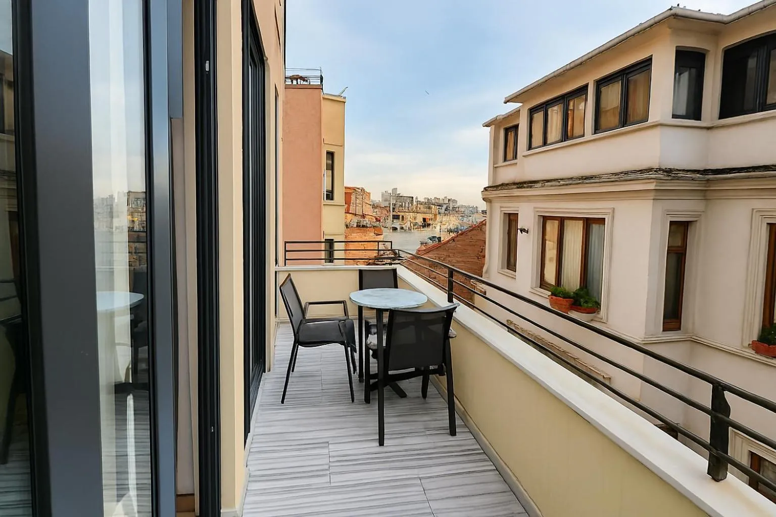 Day in Aleksandr Pera Hotel