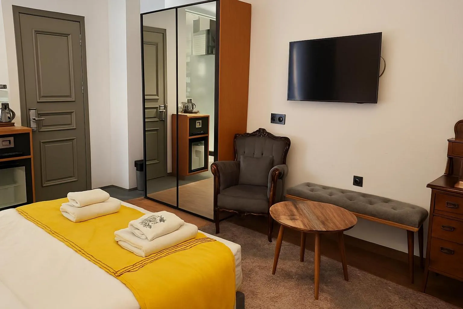 Bed in Aleksandr Pera Hotel