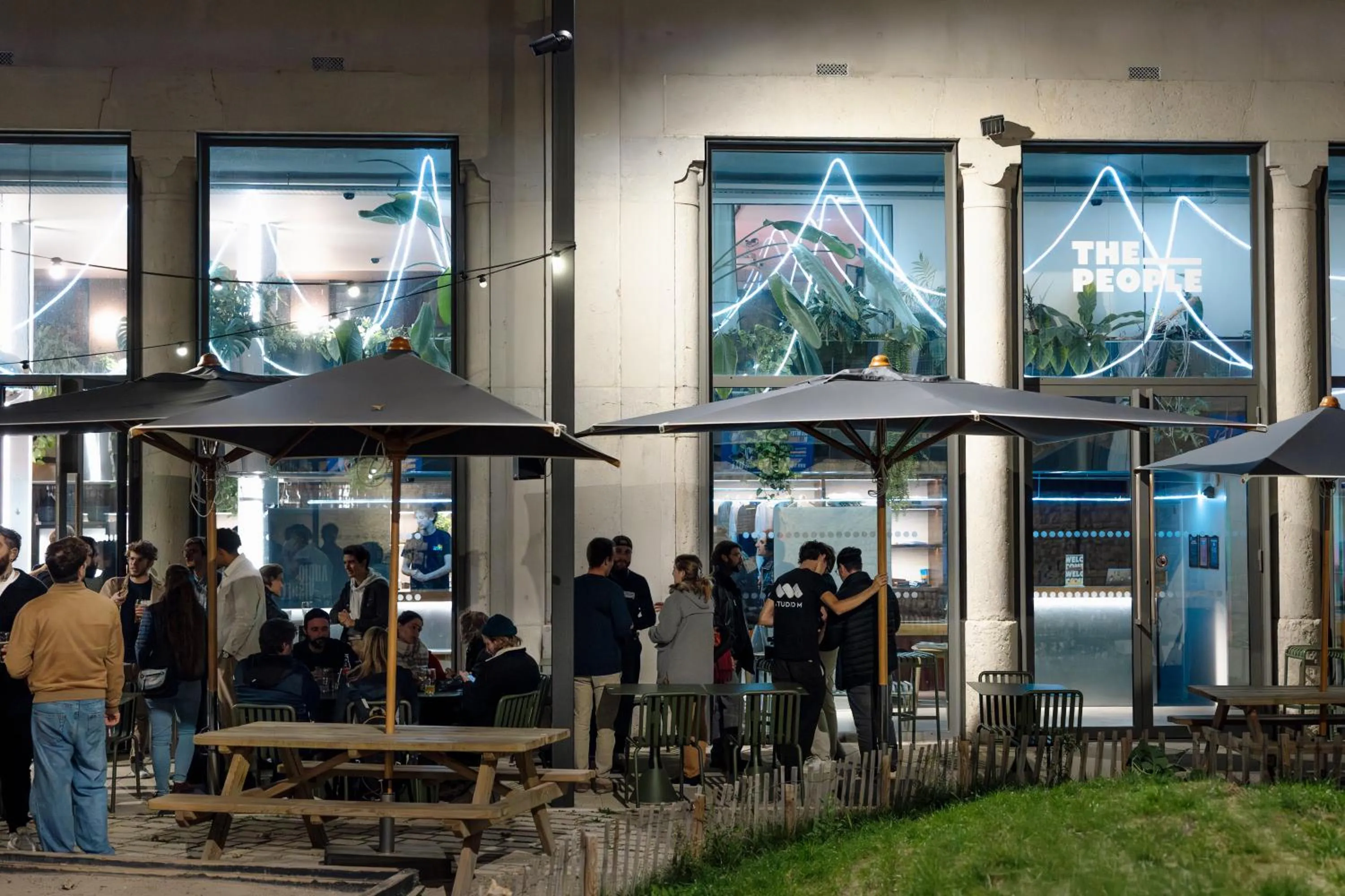 Balcony/Terrace in The People Lyon