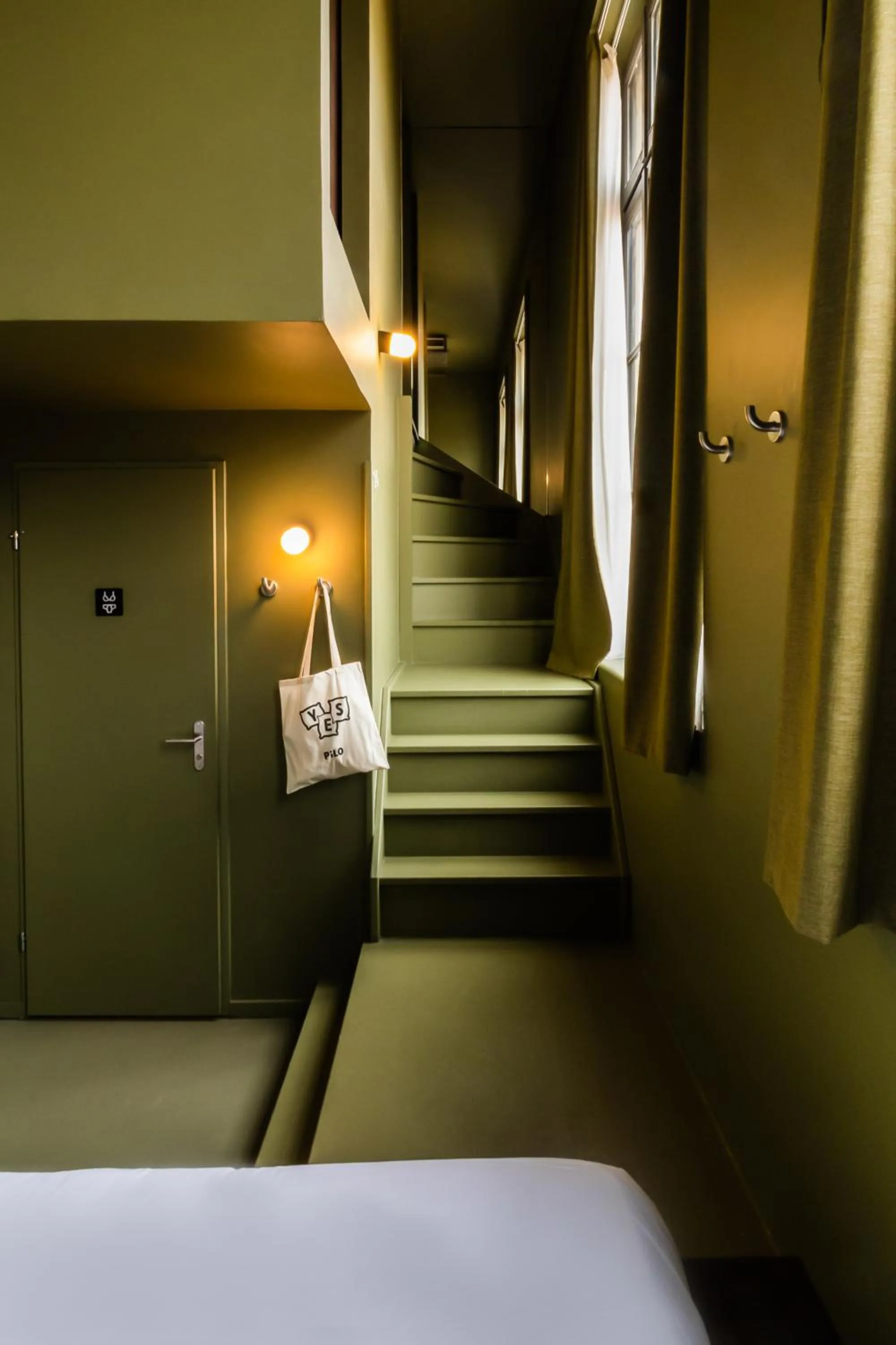 Bedroom, Bed in Pilo Lyon