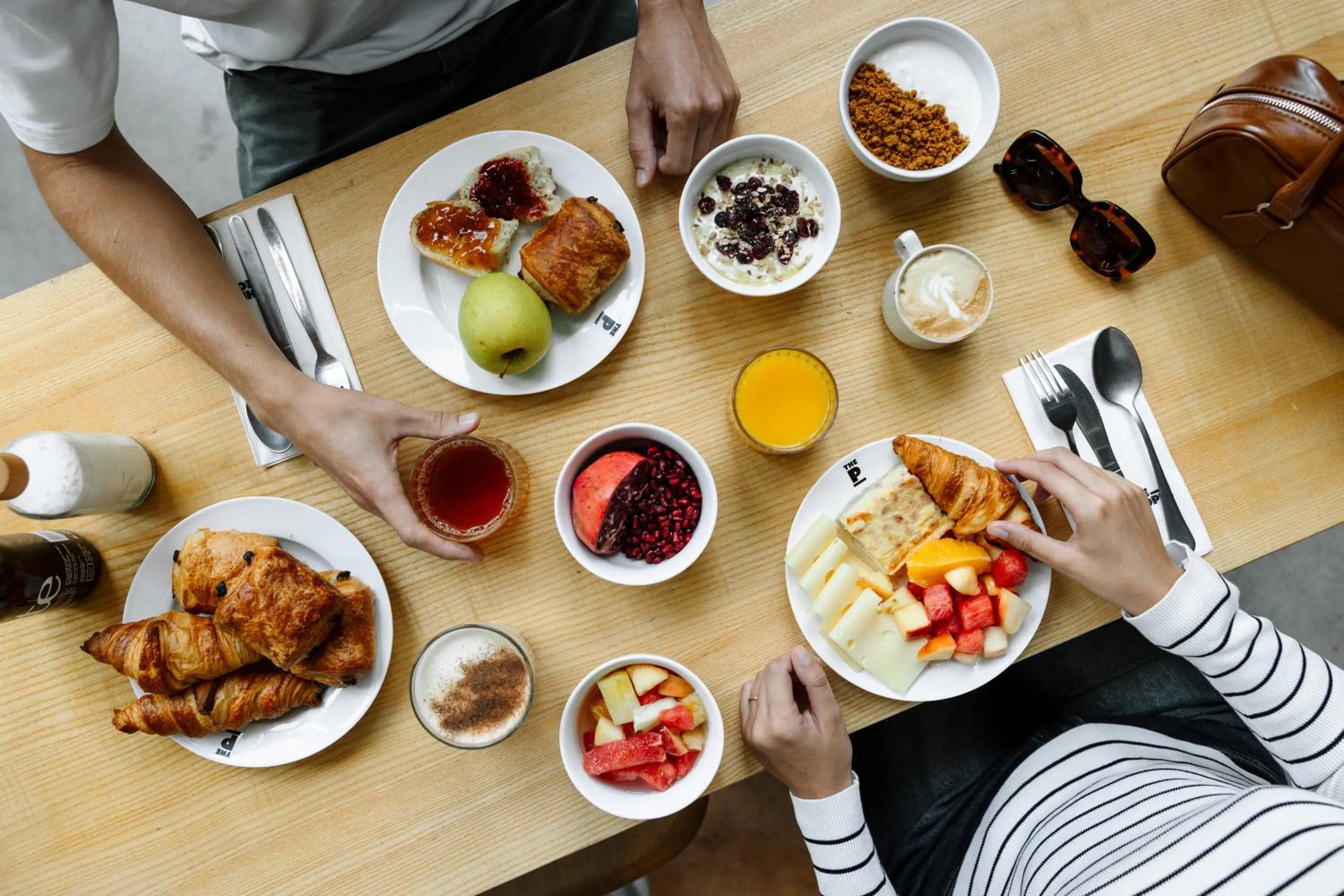 Restaurant/places to eat in The People Lyon