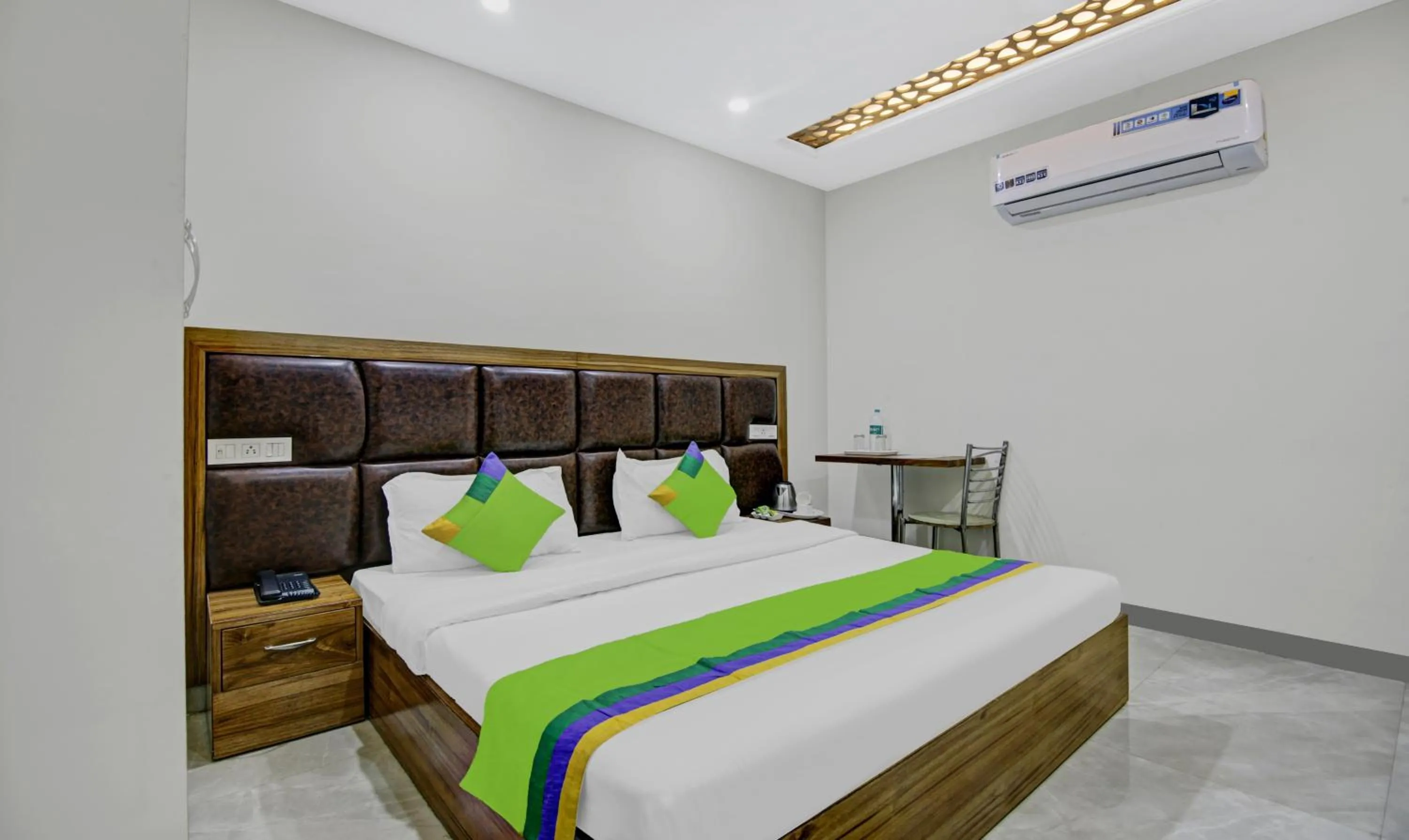 Bed in Hotel Royal Salute Near ISBT Zirakpur Chandigarh
