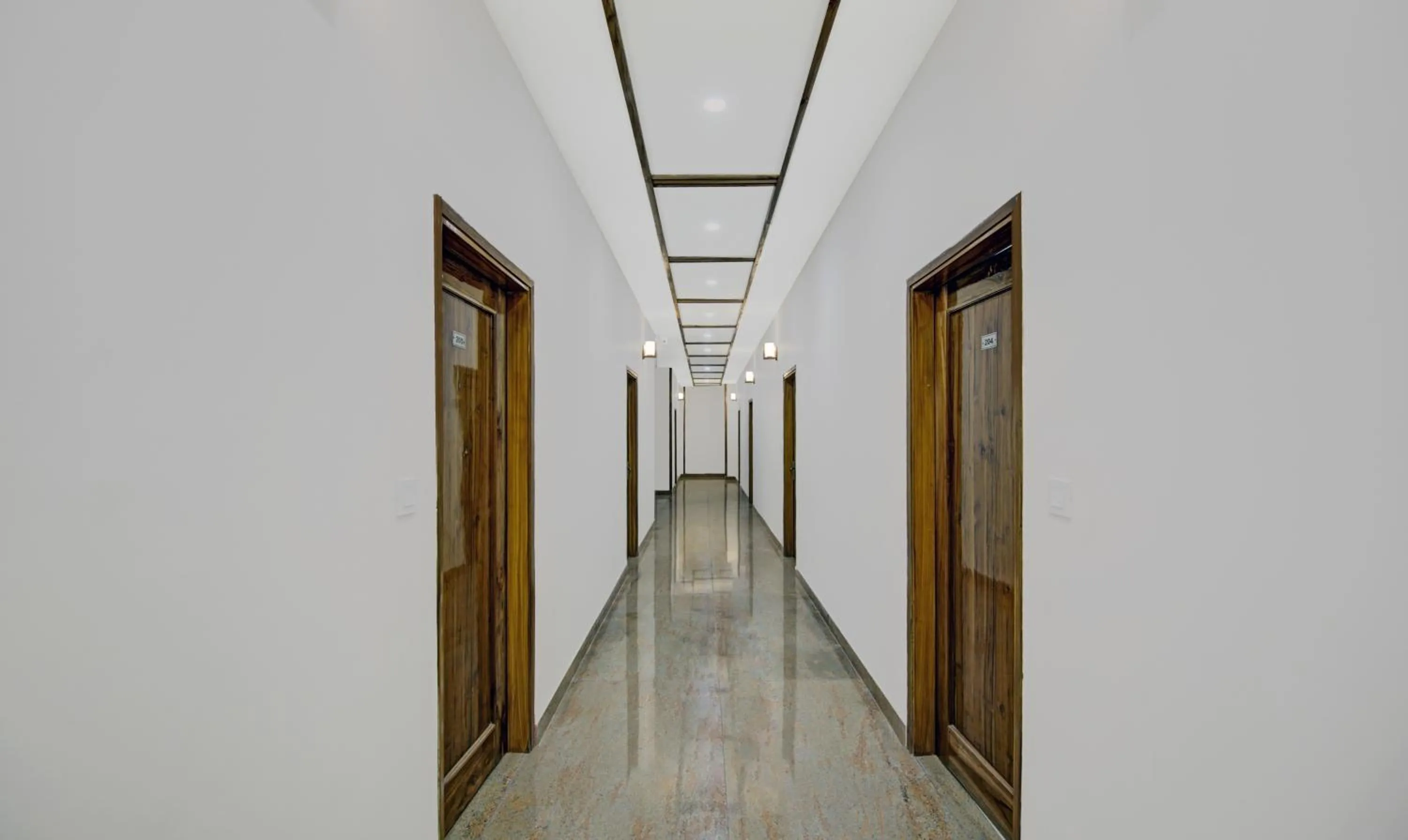 Lobby or reception in Hotel Royal Salute Near ISBT Zirakpur Chandigarh