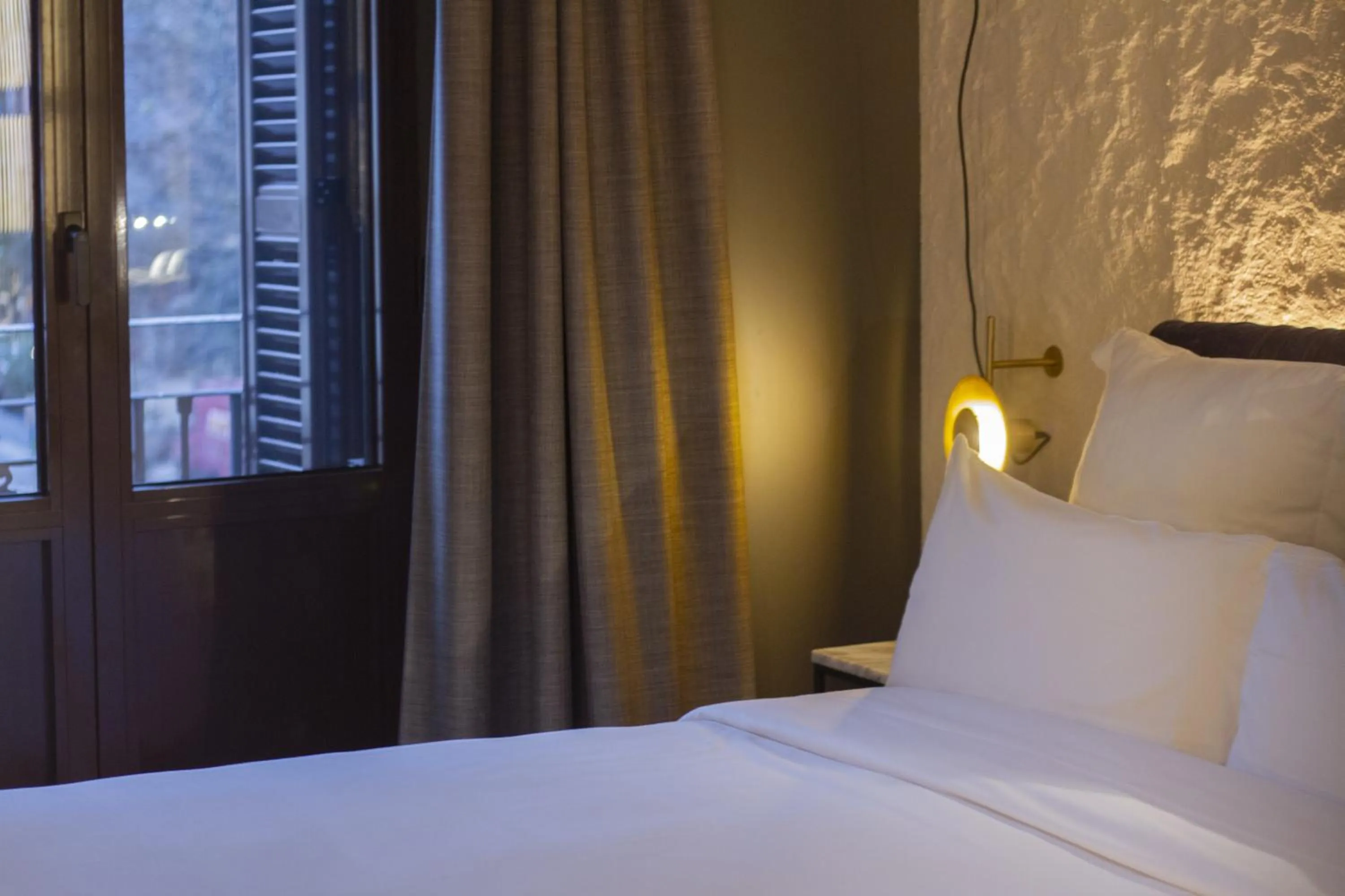 Photo of the whole room, Bed in Letoh Letoh San Sebastián