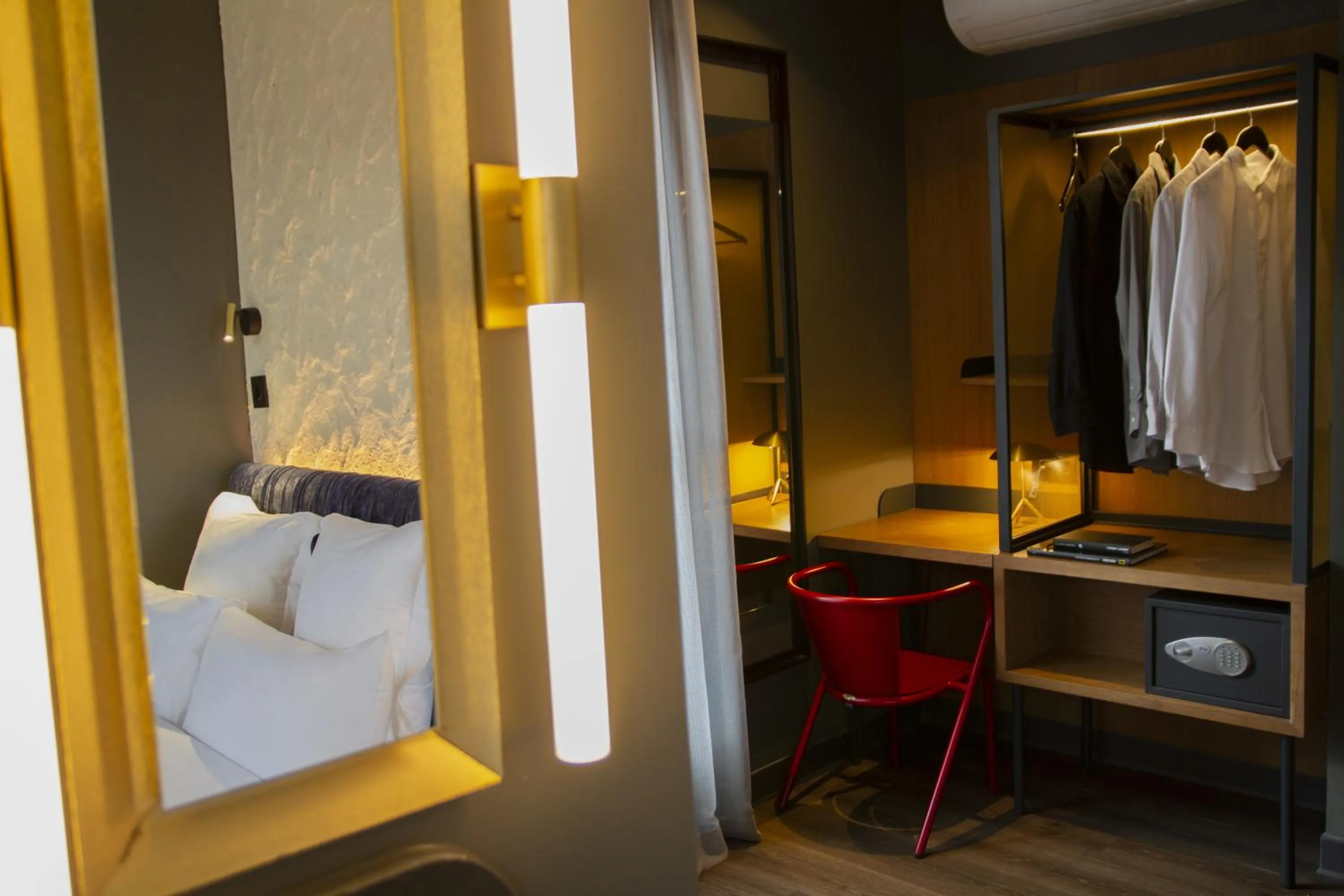 Decorative detail, Bed in Letoh Letoh San Sebastián