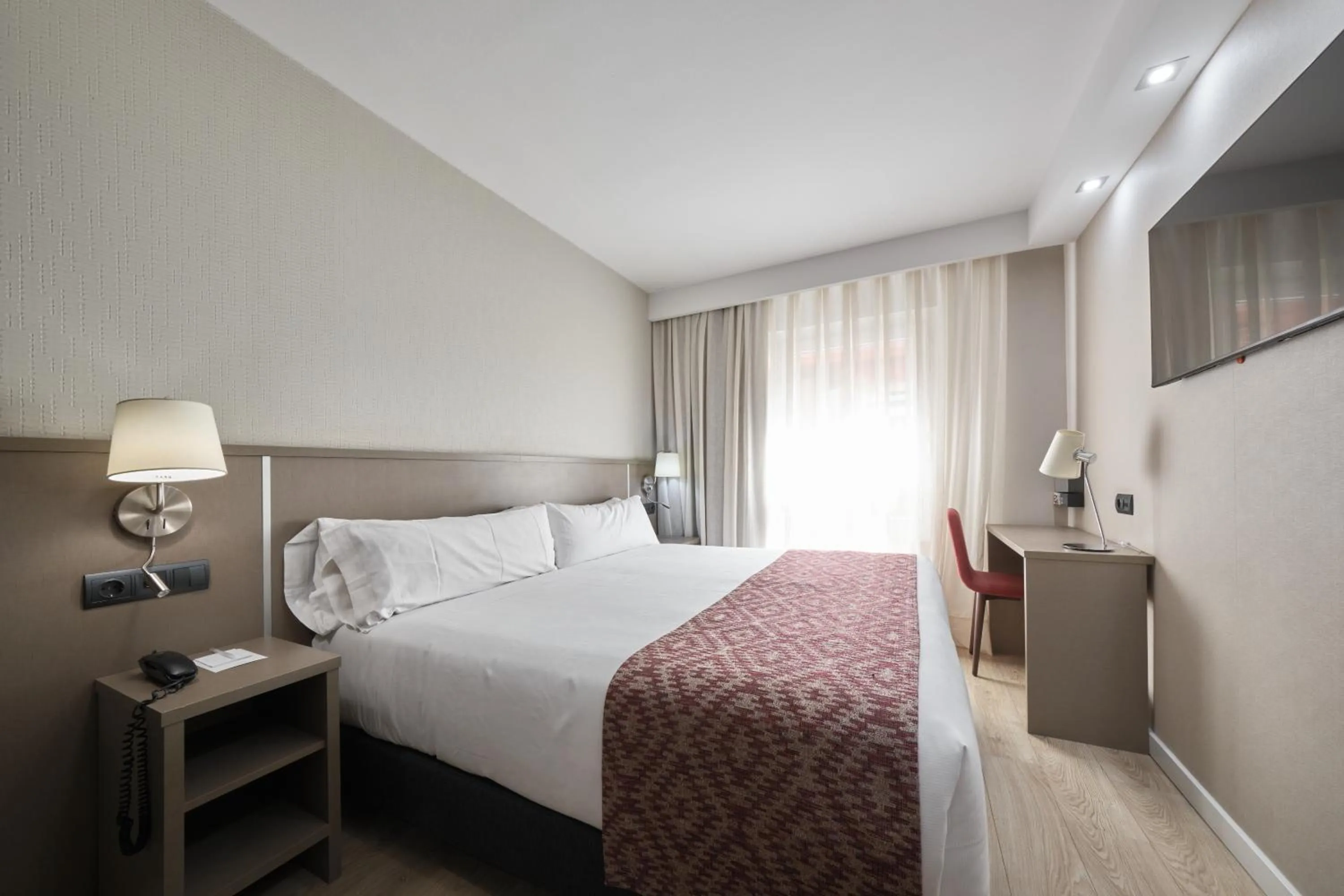 Premium Double Room in Catalonia Park Güell