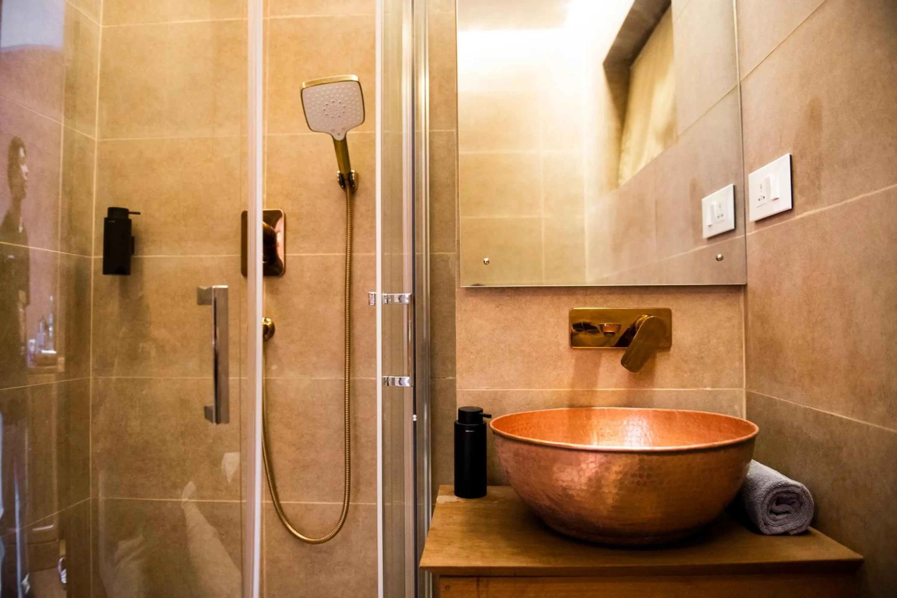 Bathroom in Newa Chen Historic House UNESCO