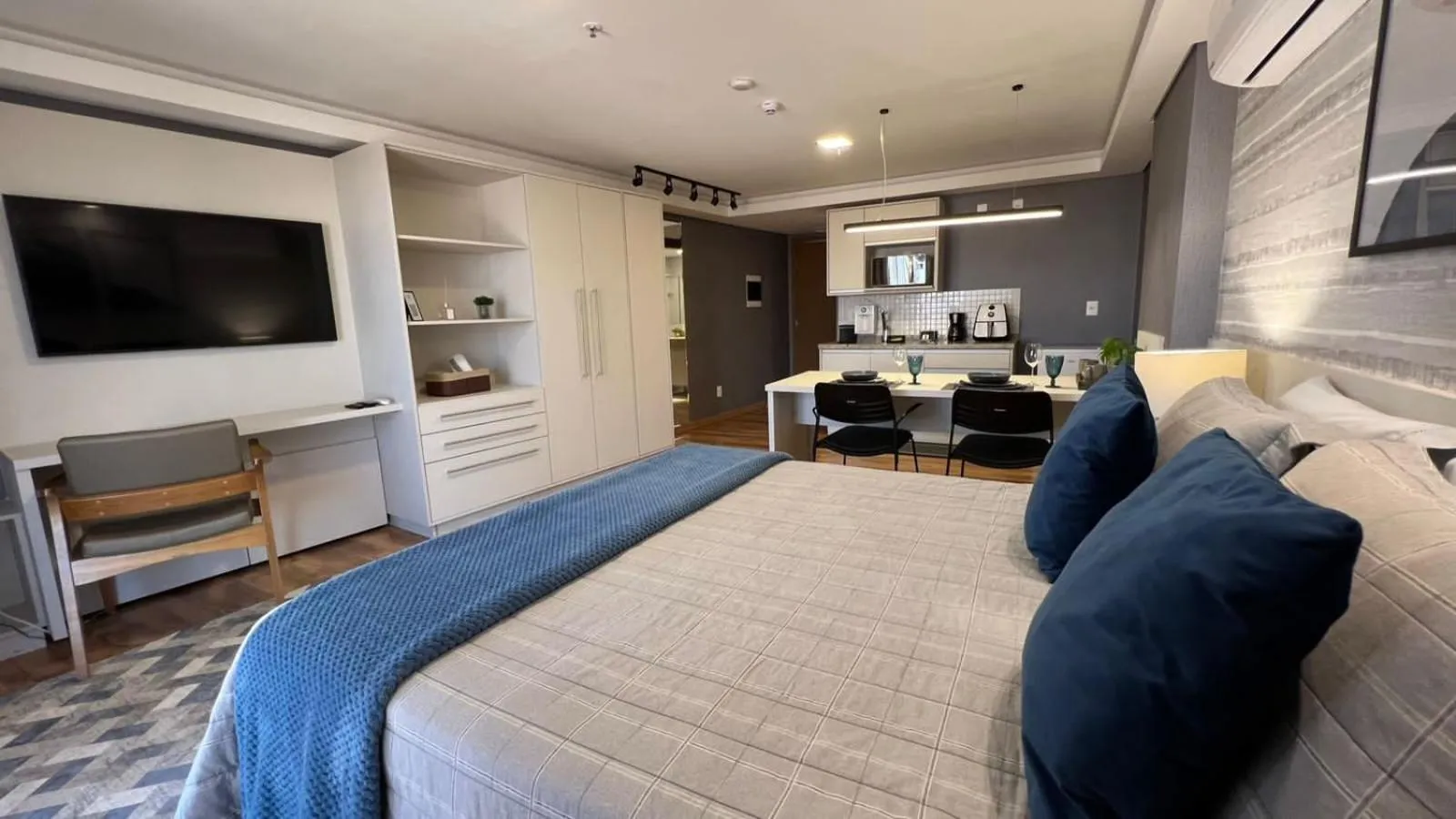 Photo of the whole room, Bed in Hotel Flat Afonso Pena e Centro de Convenções Campo Grande