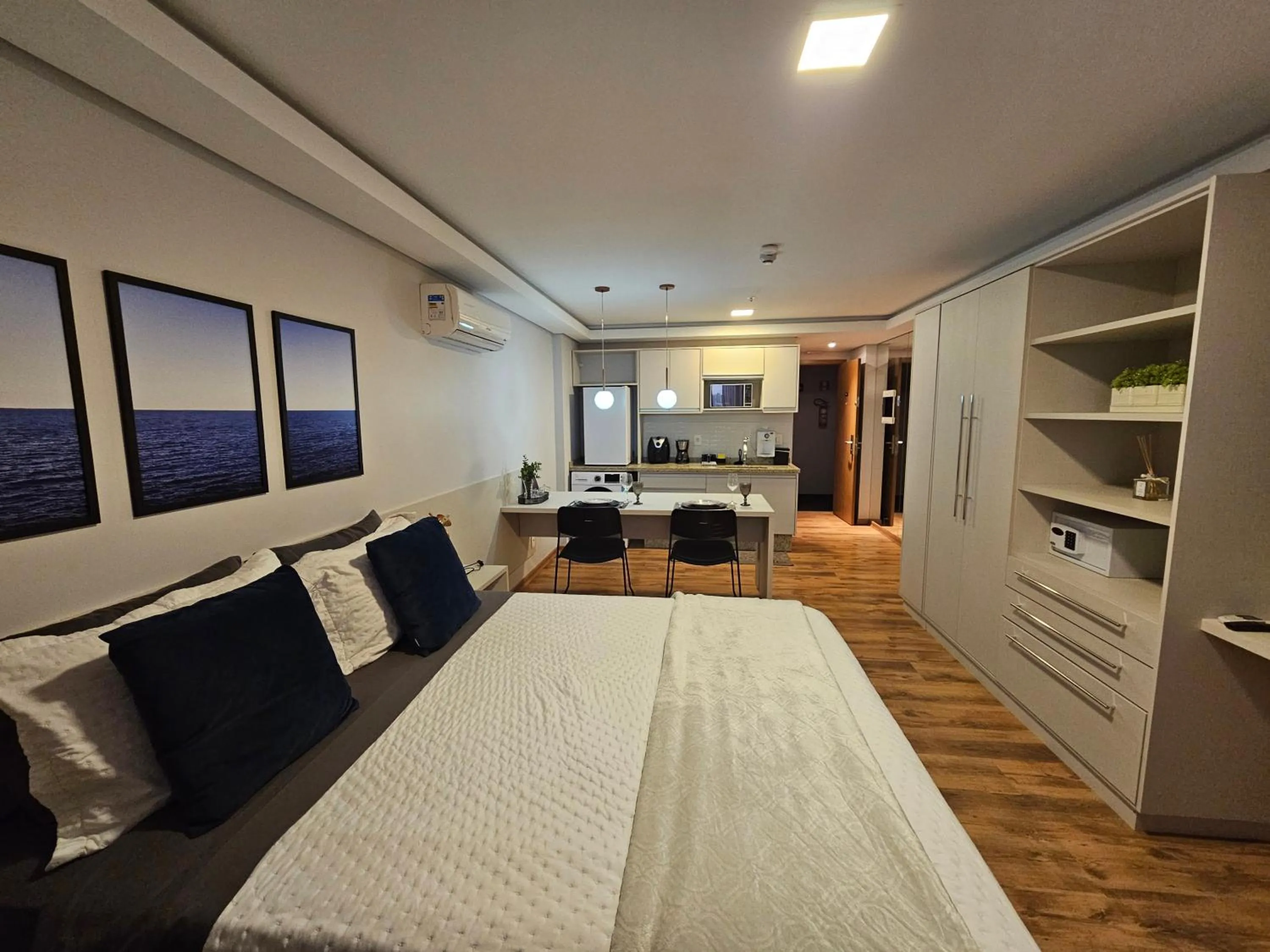 Bedroom, Bed in Hotel Flat Afonso Pena e Centro de Convenções Campo Grande