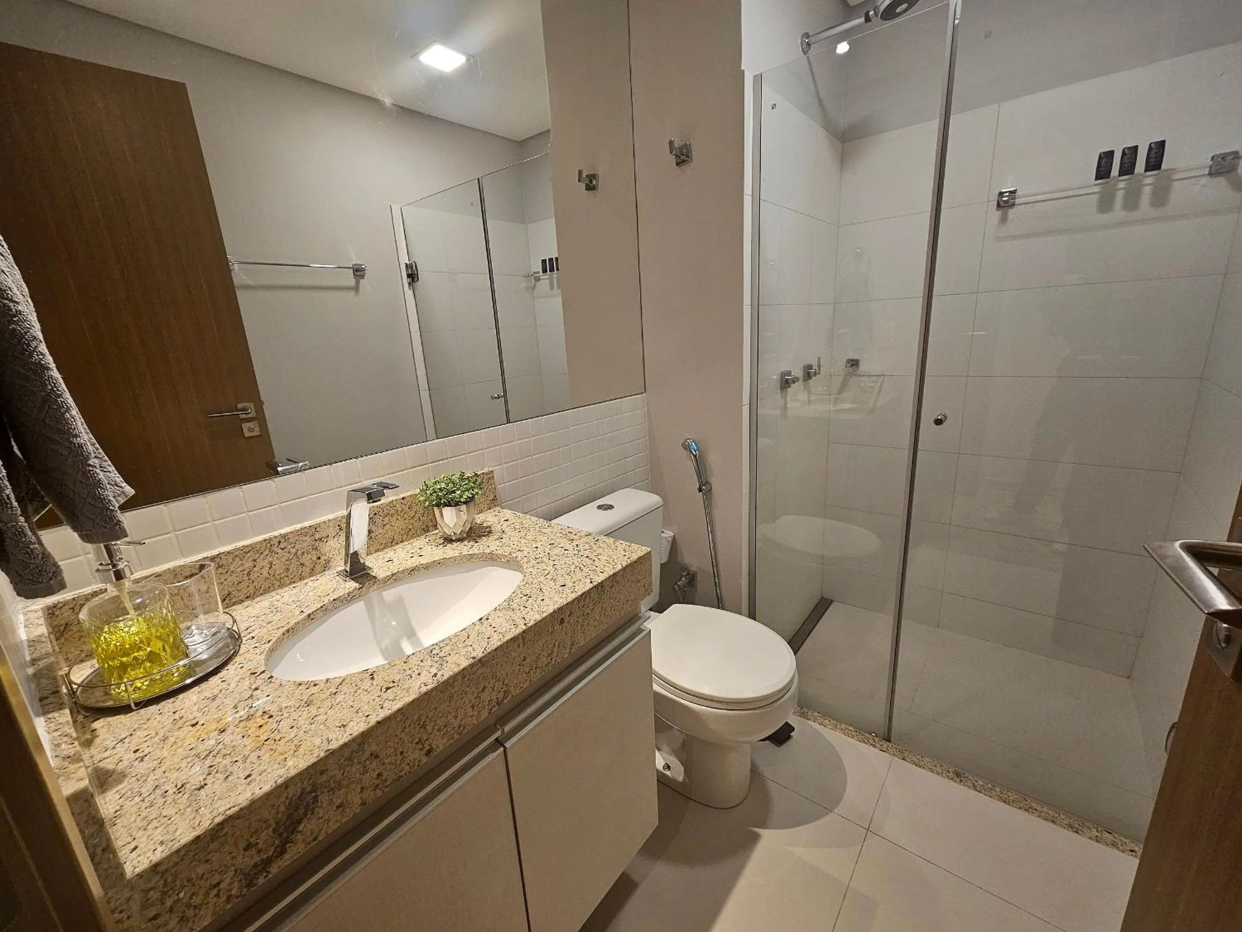 Toilet in Hotel Flat Afonso Pena e Centro de Convenções Campo Grande