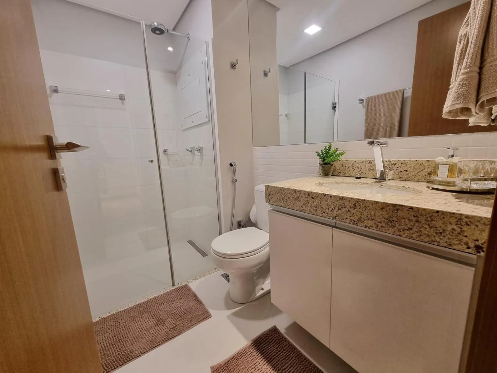 Toilet in Hotel Flat Afonso Pena e Centro de Convenções Campo Grande