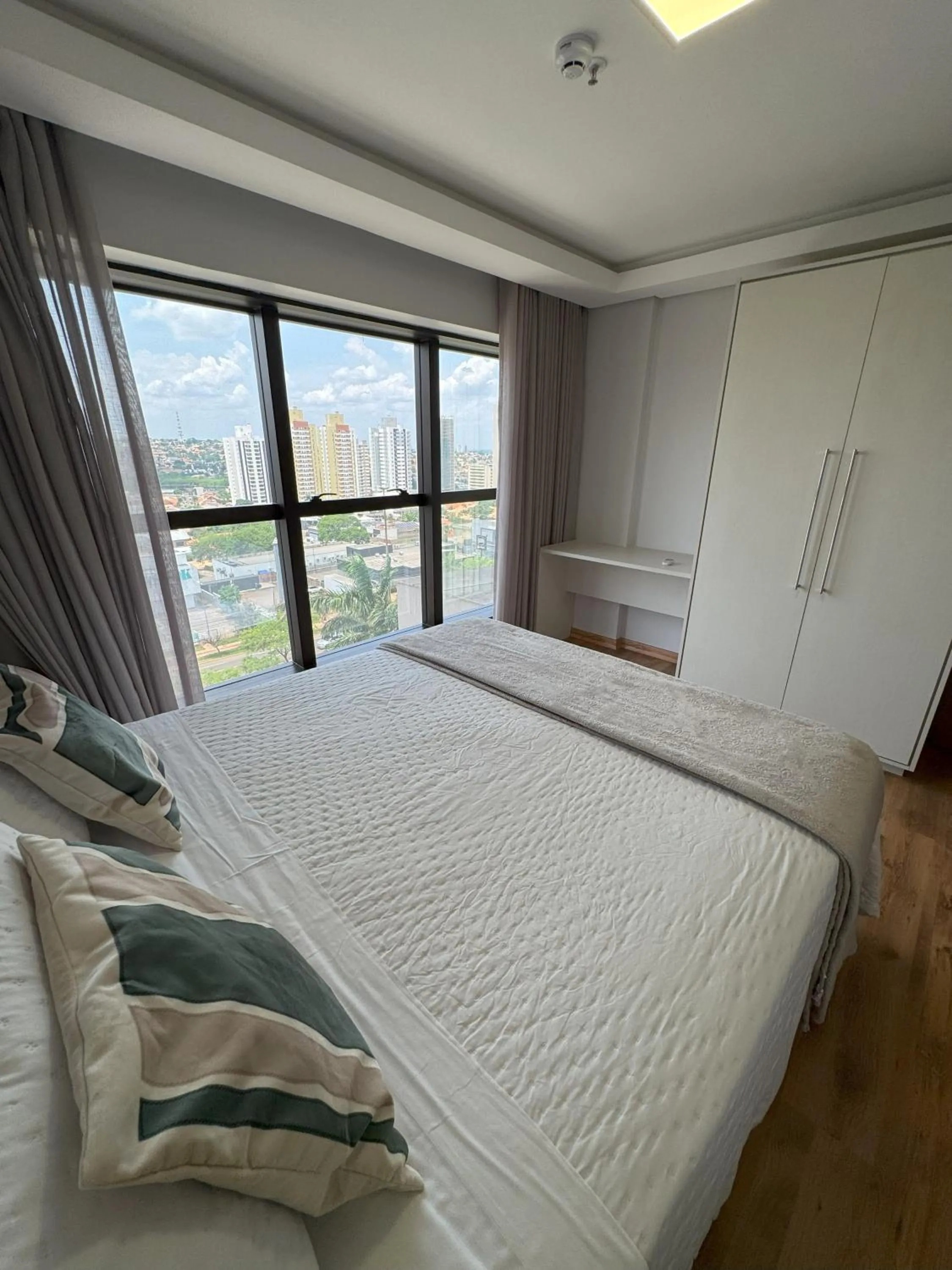 Bedroom, Bed in Hotel Flat Afonso Pena e Centro de Convenções Campo Grande