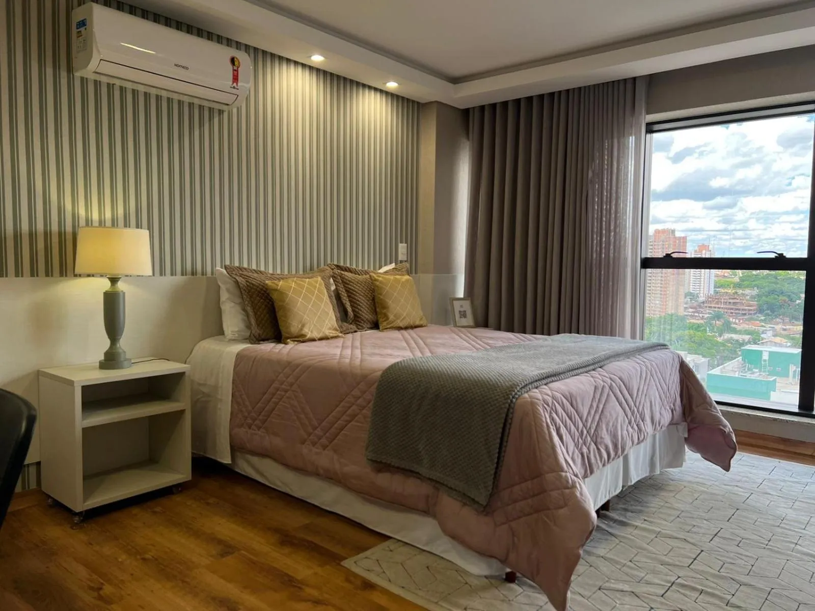 Bedroom, Bed in Hotel Flat Afonso Pena e Centro de Convenções Campo Grande