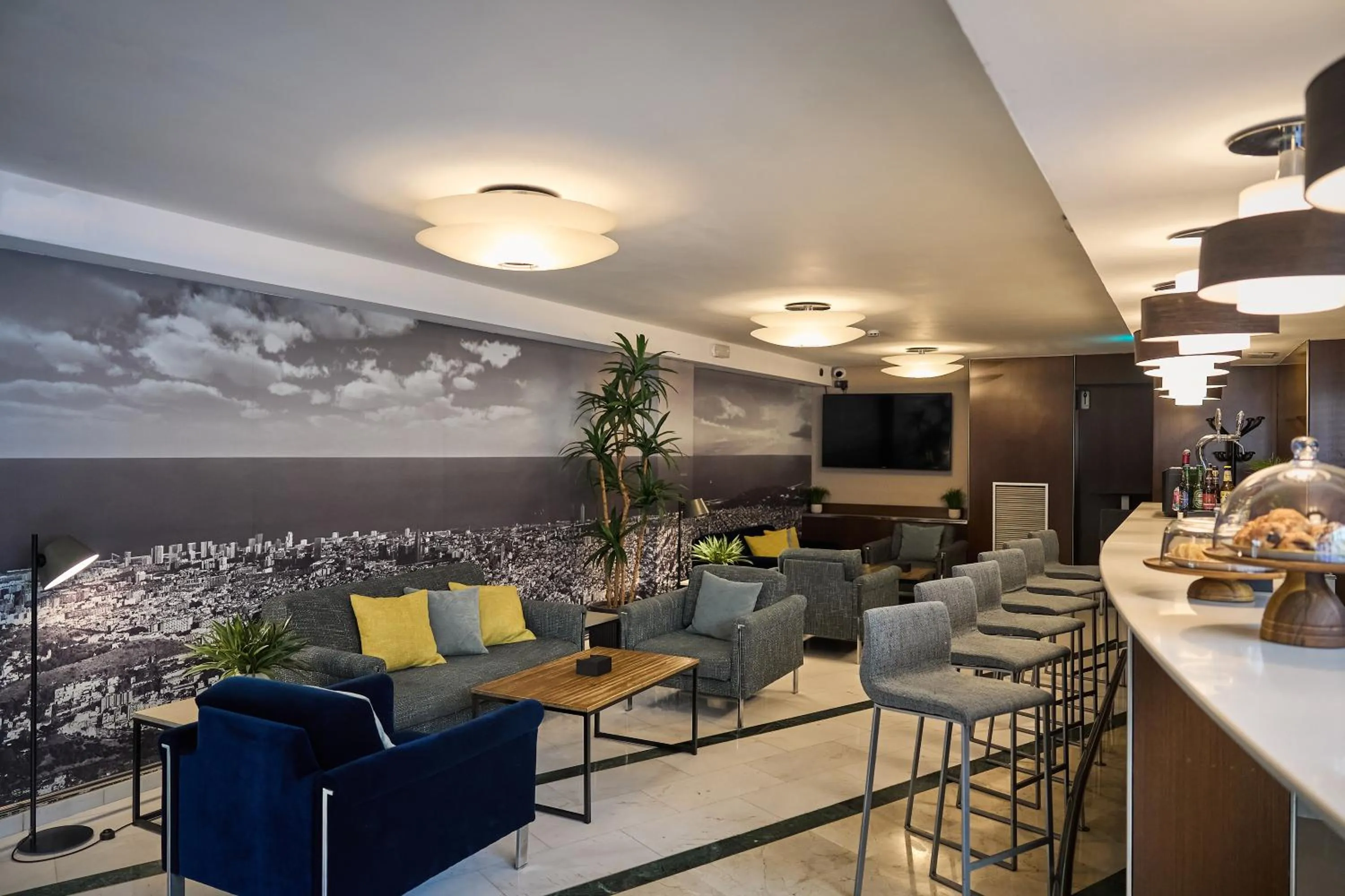 Communal lounge/ TV room in Catalonia Atenas