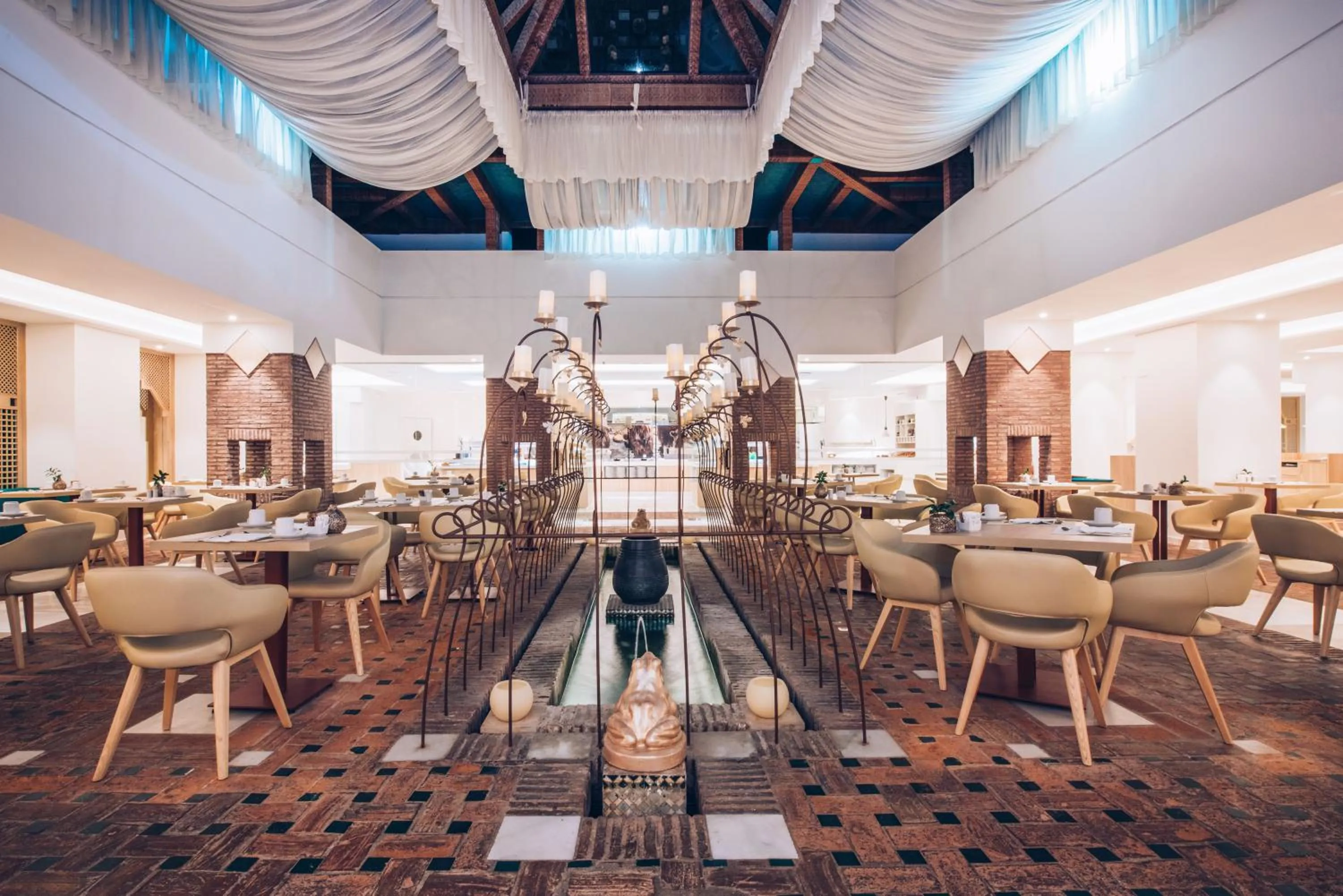 Restaurant/places to eat in Iberostar Selection Marbella Coral Beach