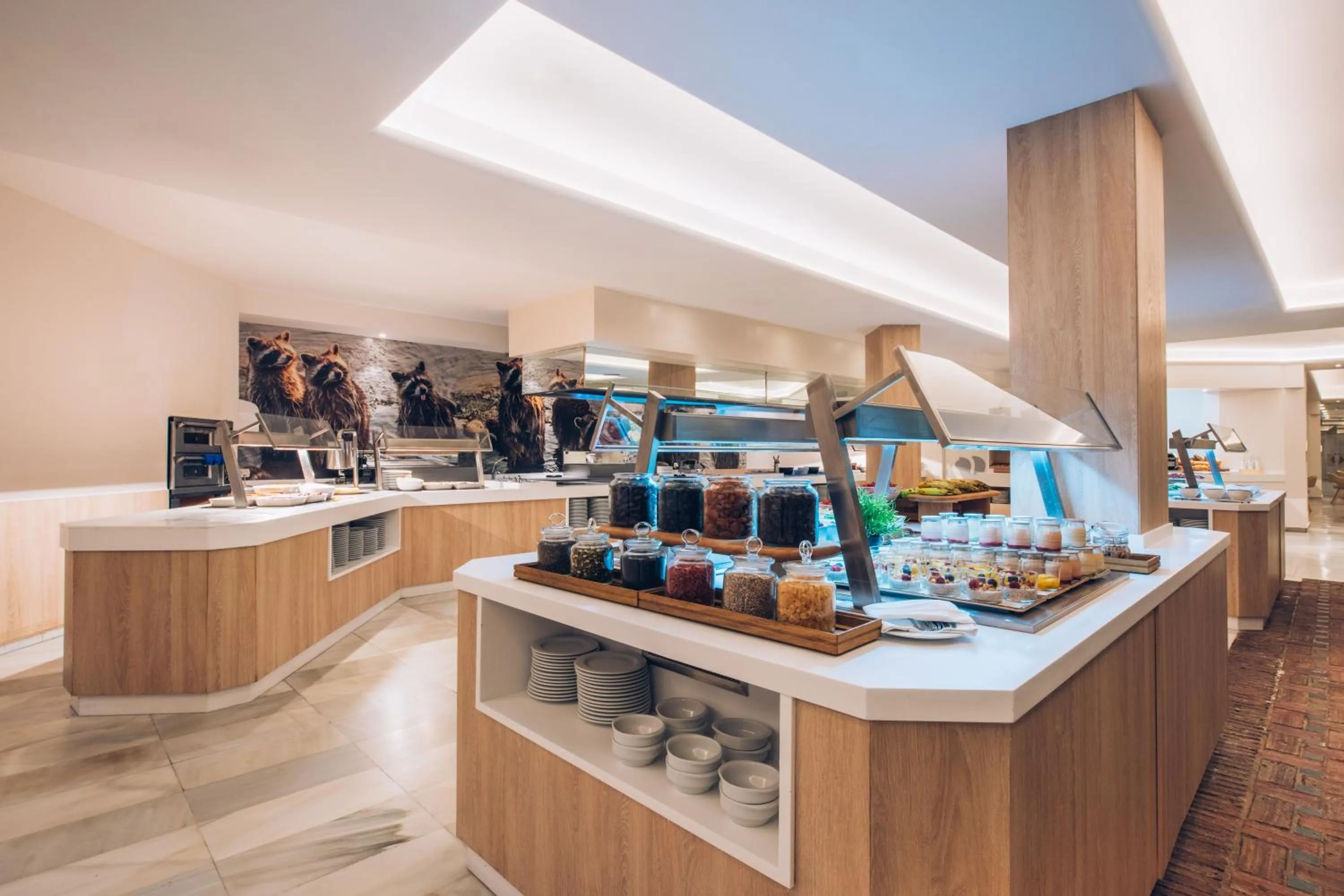 Restaurant/places to eat in Iberostar Selection Marbella Coral Beach