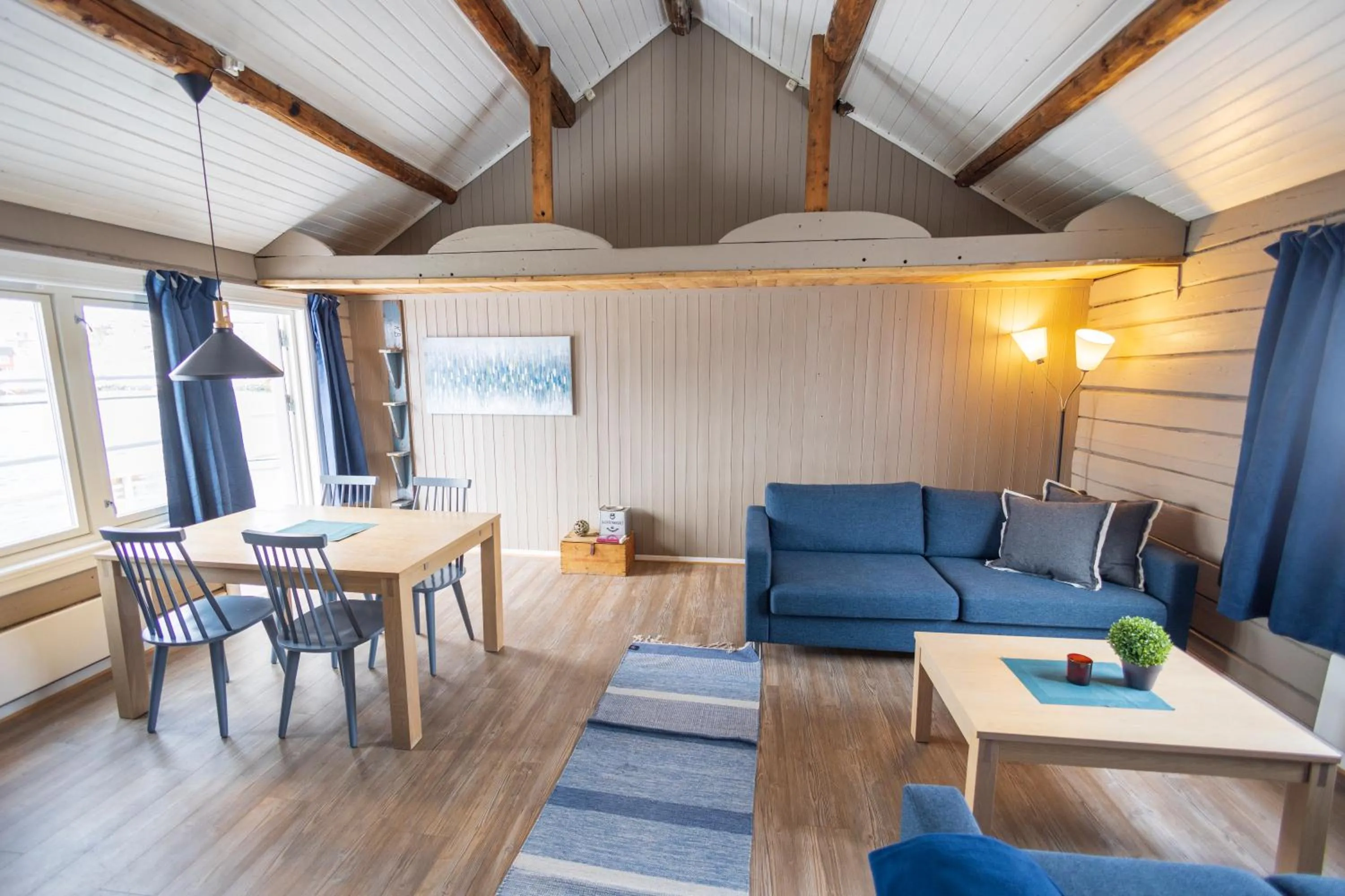 Living room in The Tide - Rorbuer