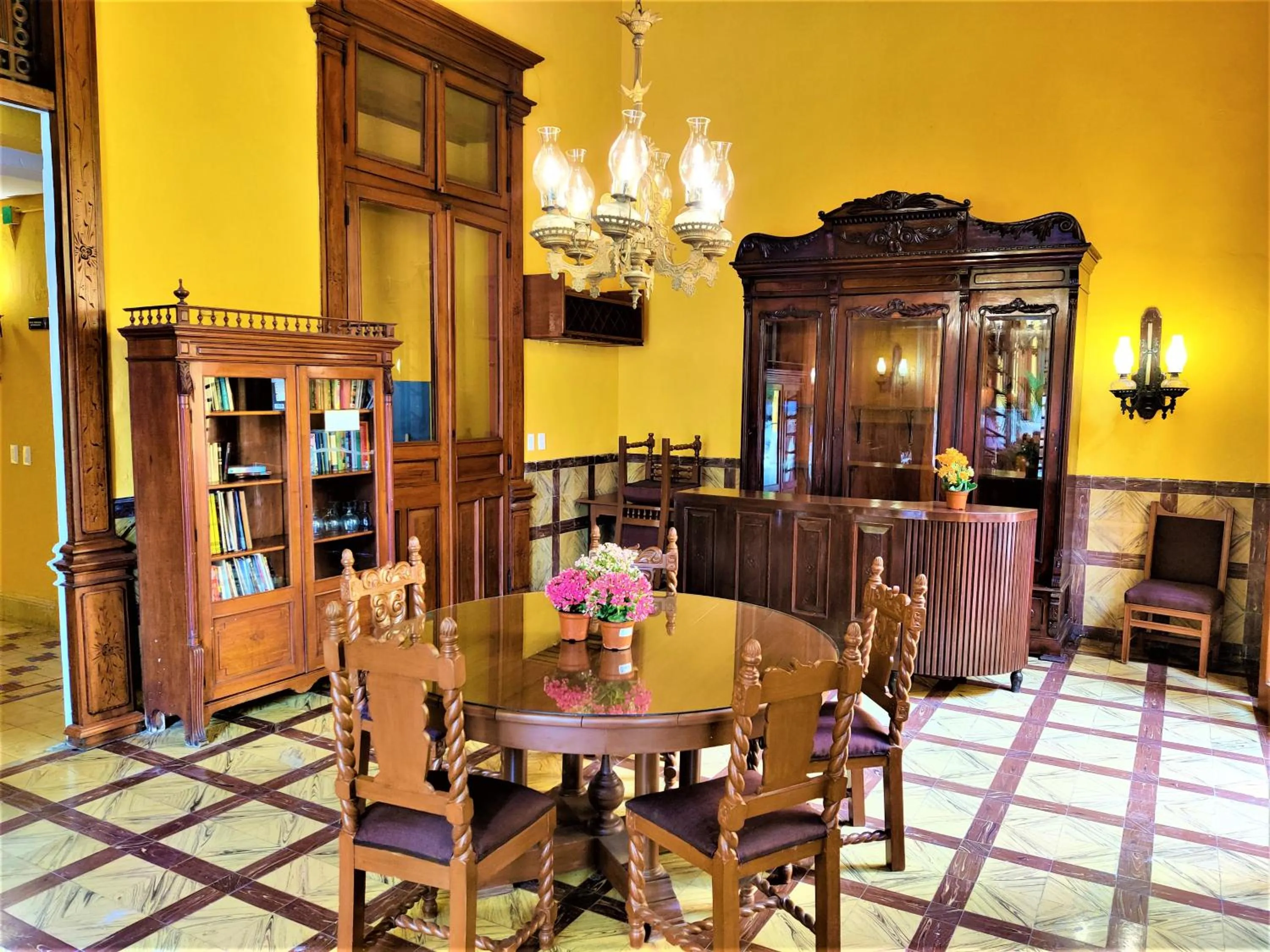 Property building in Hotel Real Toledo by Kavia