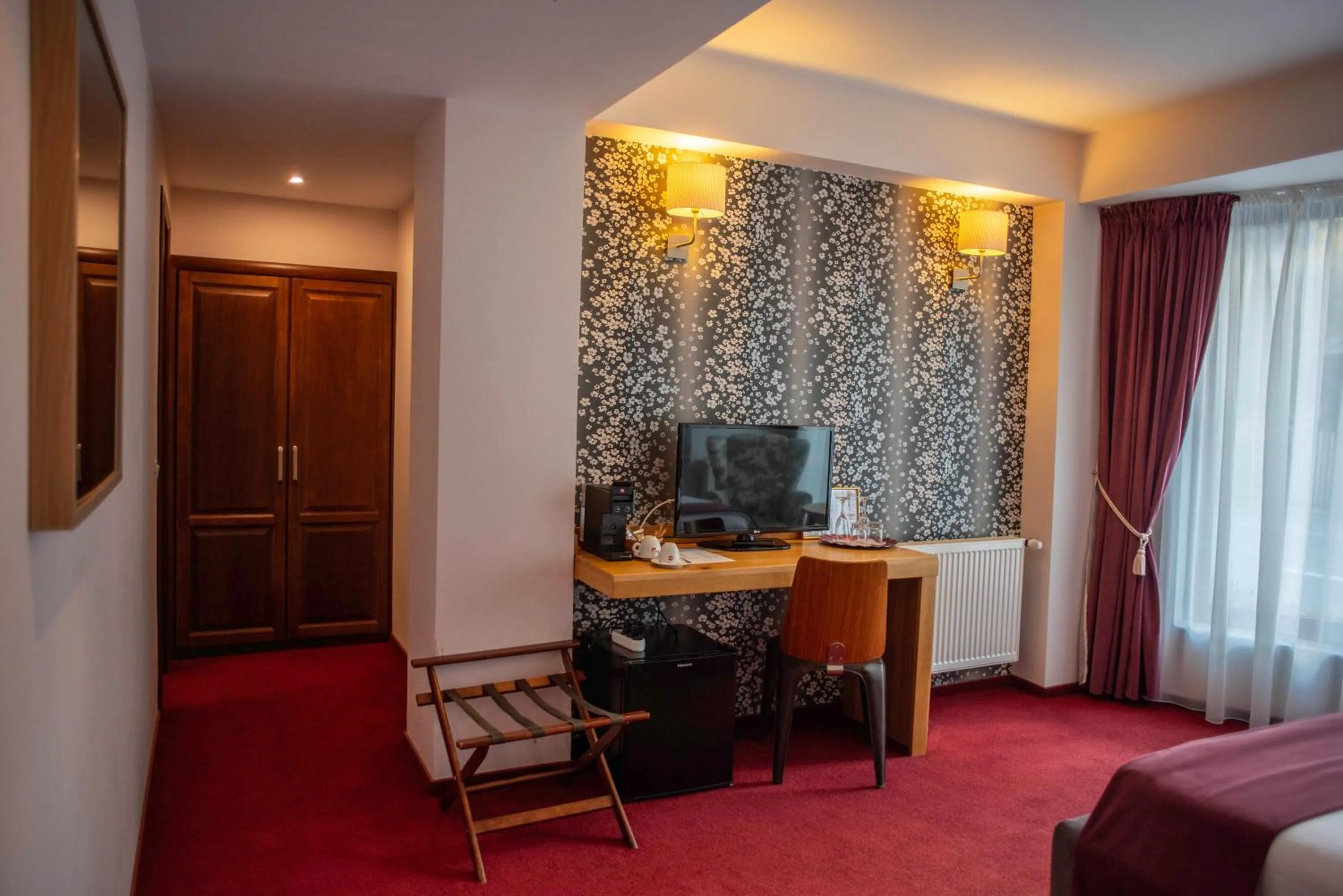 Photo of the whole room, Bed in Paj Hotelul Retreat & Spa