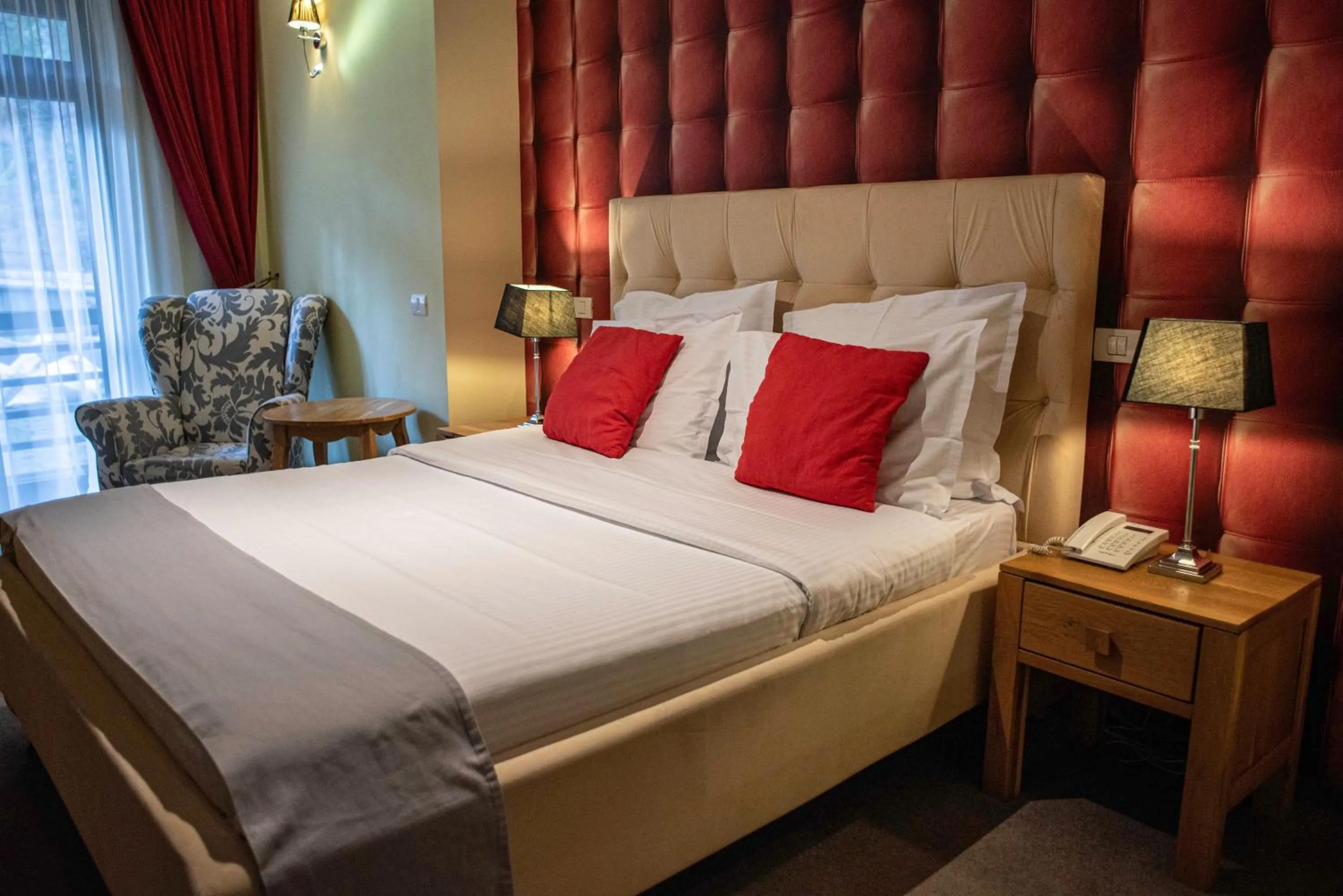 Photo of the whole room, Bed in Paj Hotelul Retreat & Spa