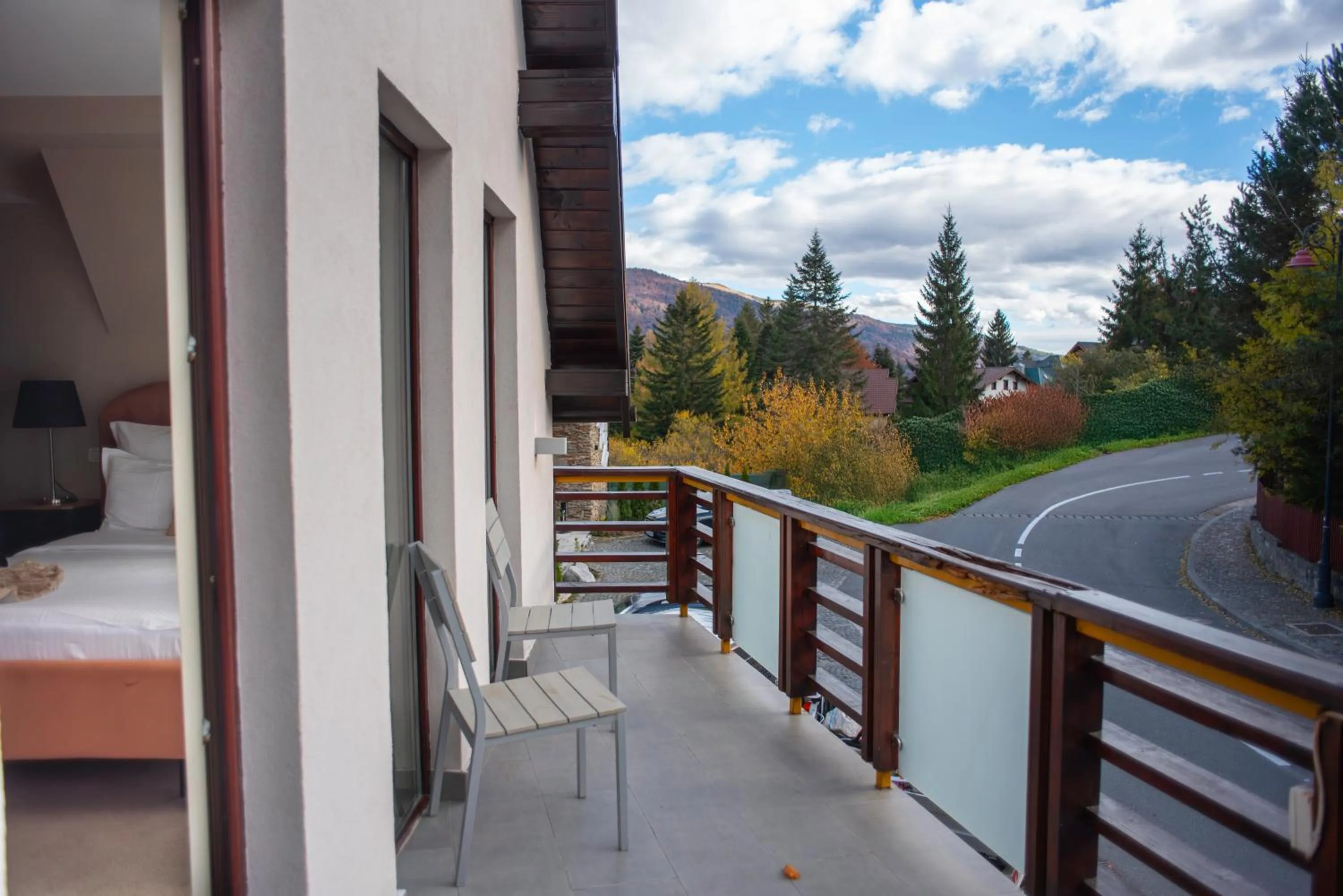 Natural landscape in Paj Hotelul Retreat & Spa