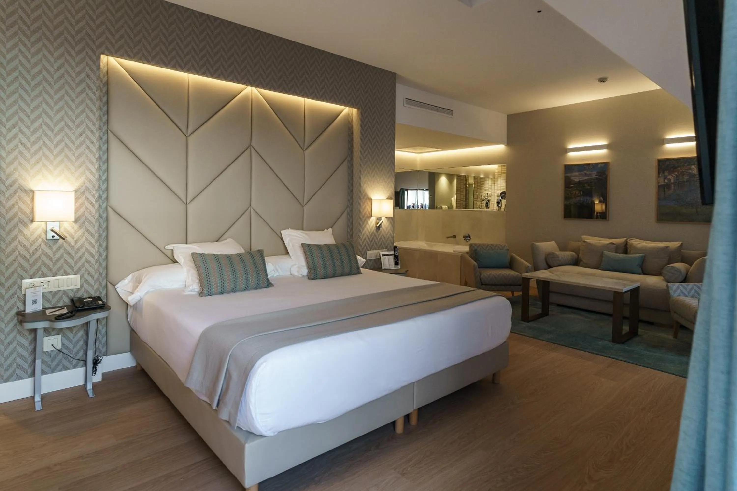 Bedroom, Bed in Hotel Carlton