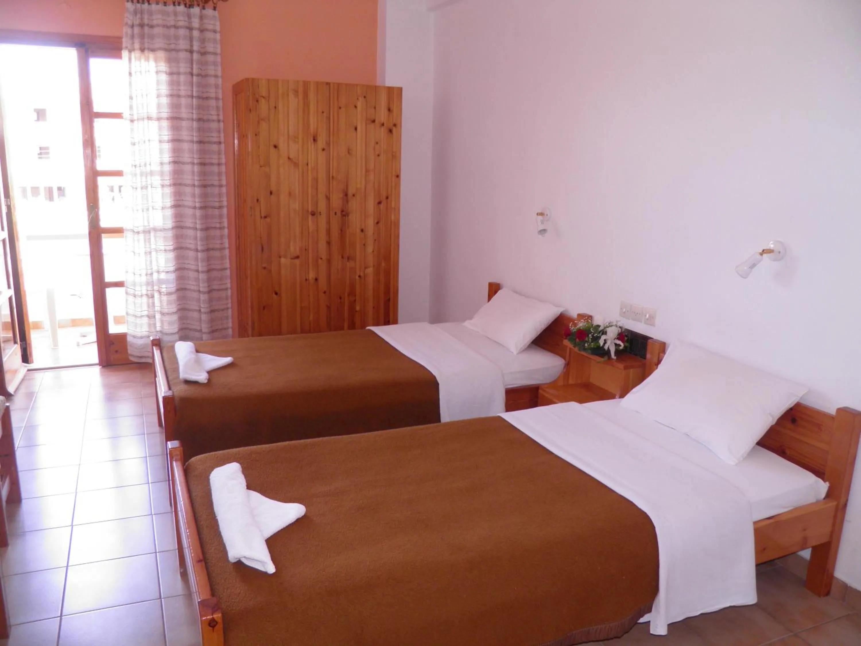 Bed in Galaxias Studios