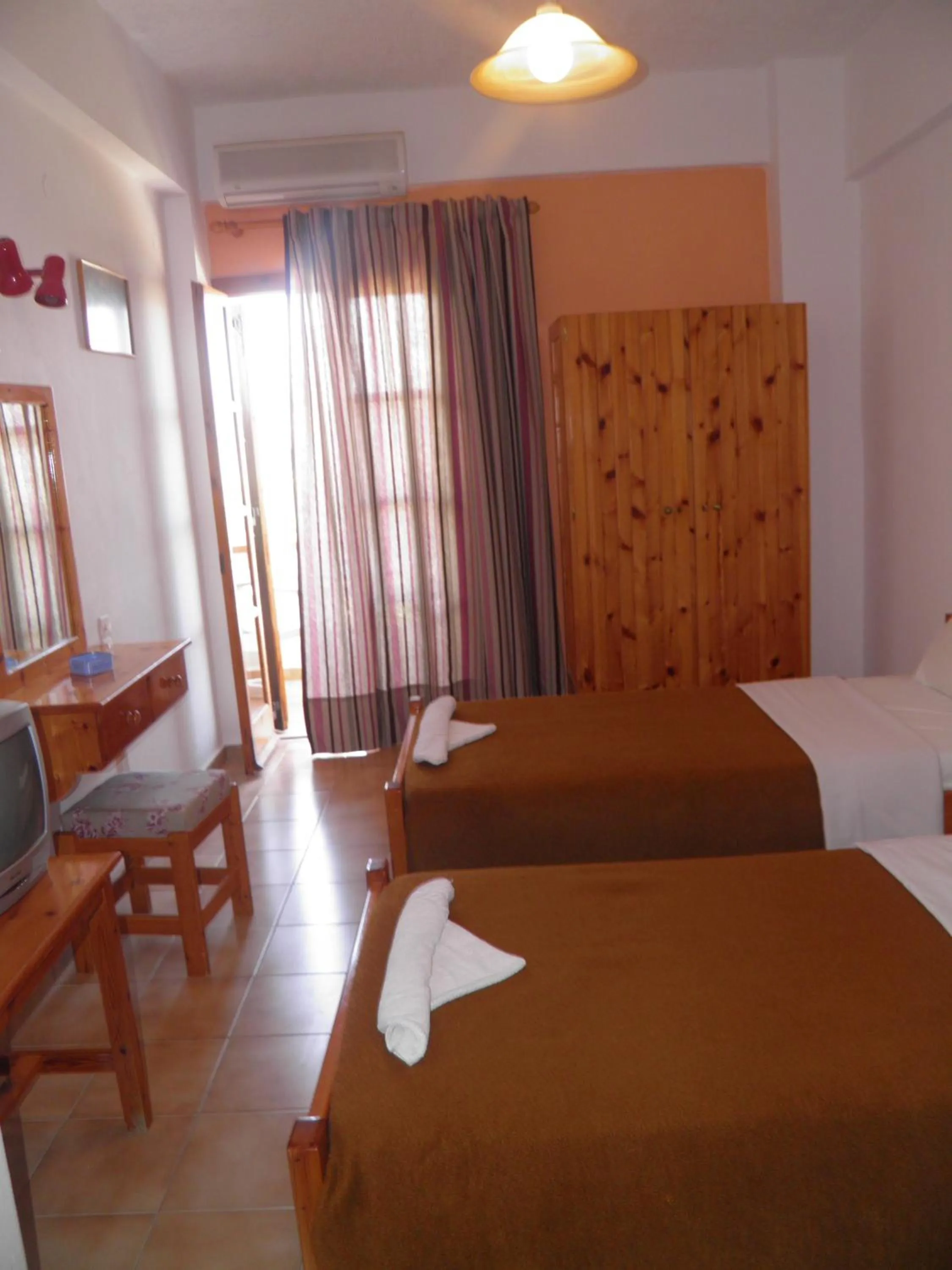 Bed in Galaxias Studios