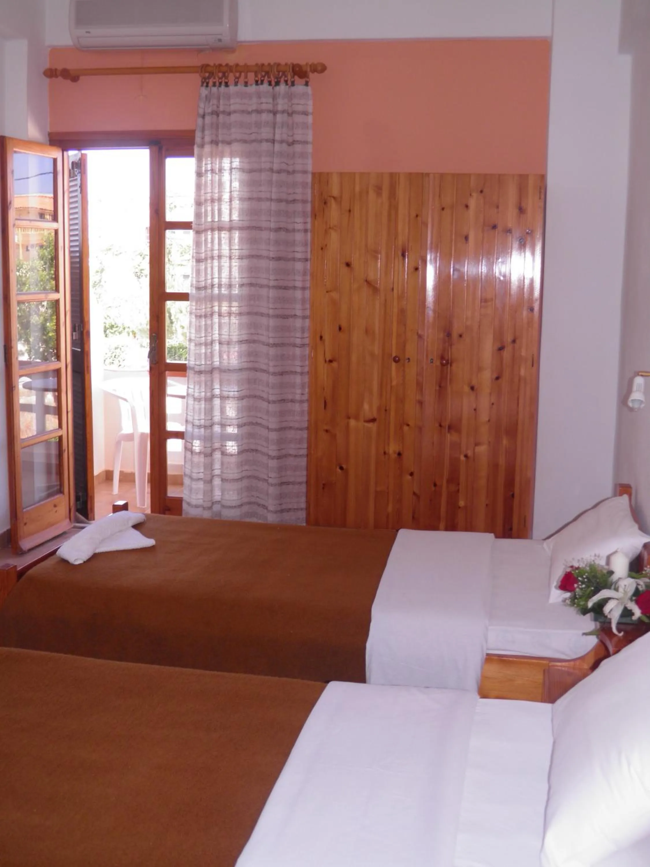 Bed in Galaxias Studios