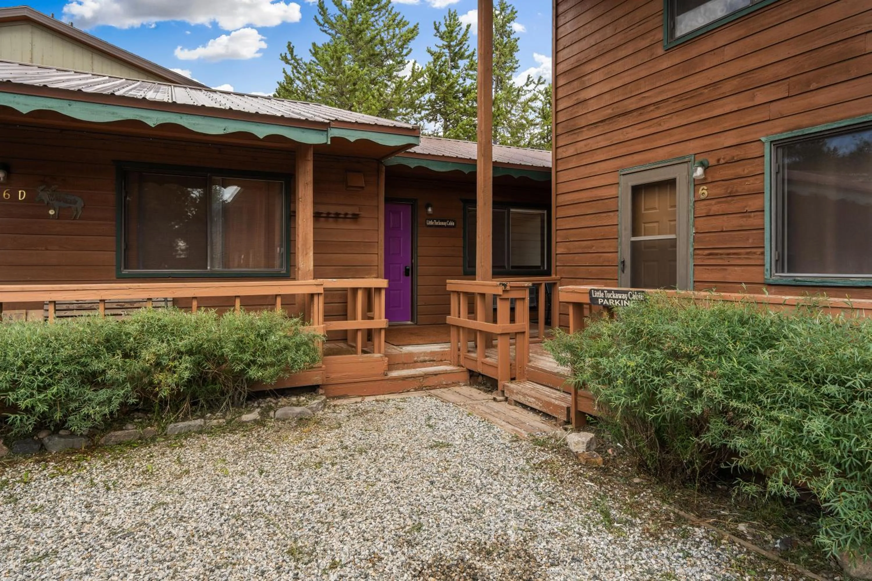 Facade/entrance in Little Tuckaway