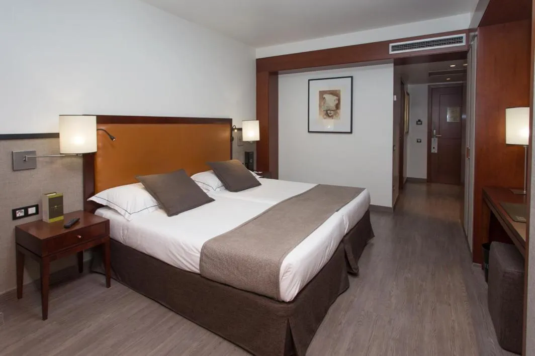 Photo of the whole room, Bed in Hotel Balmoral