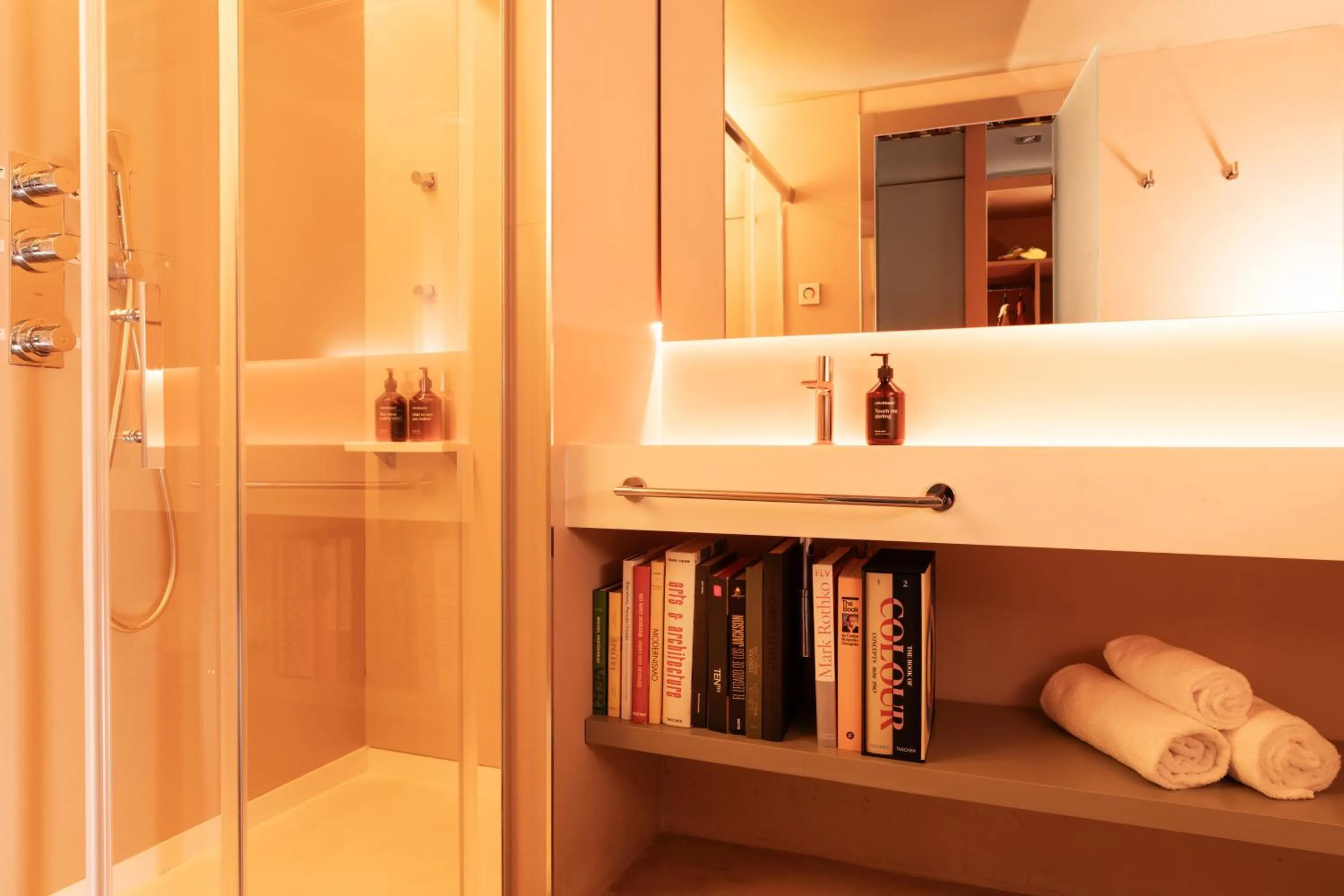 Bathroom in chic&basic Reding