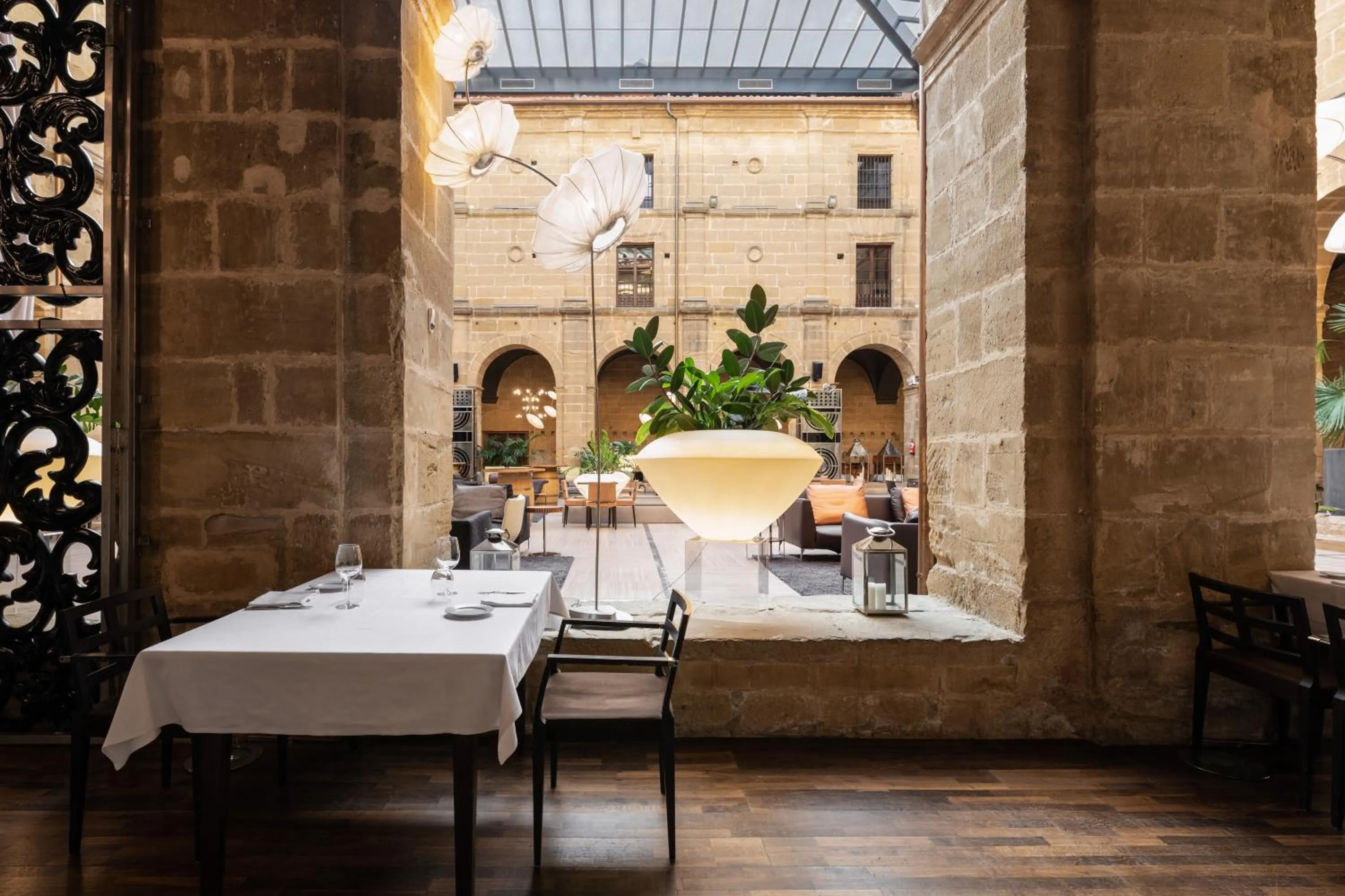 Restaurant/places to eat in Eurostars Los Agustinos