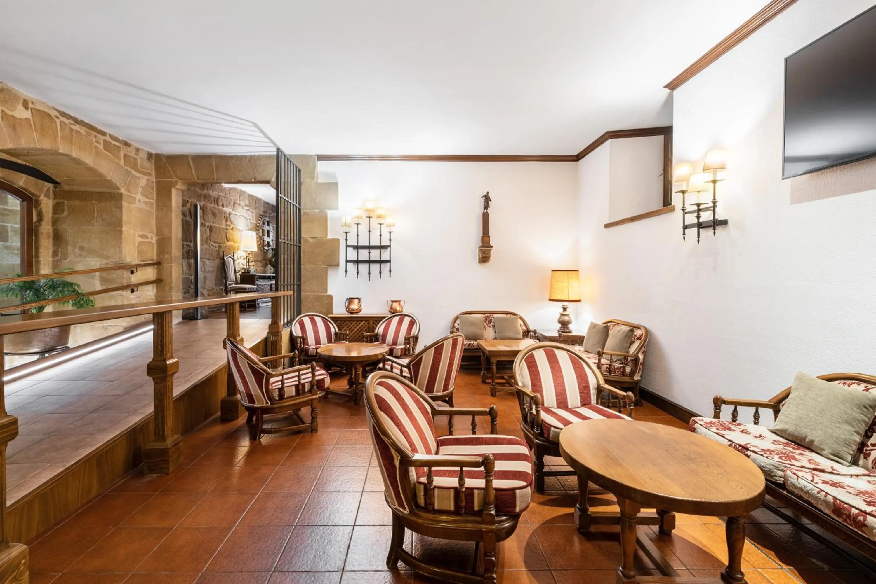 Lounge or bar in Eurostars Los Agustinos